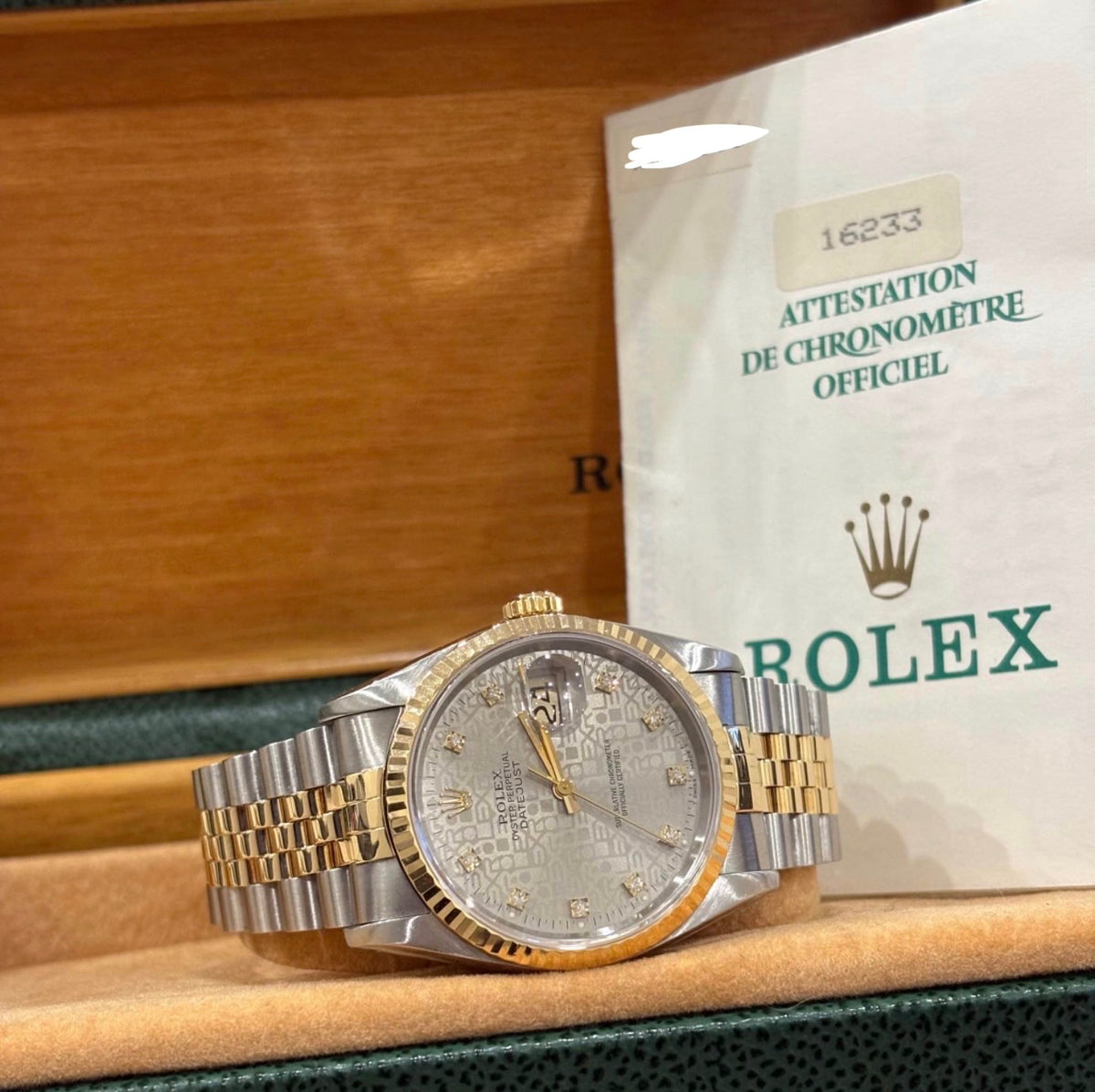 Rolex Datejust 36 16233 complete set with original Attestation de Chronometre Officiel certificate