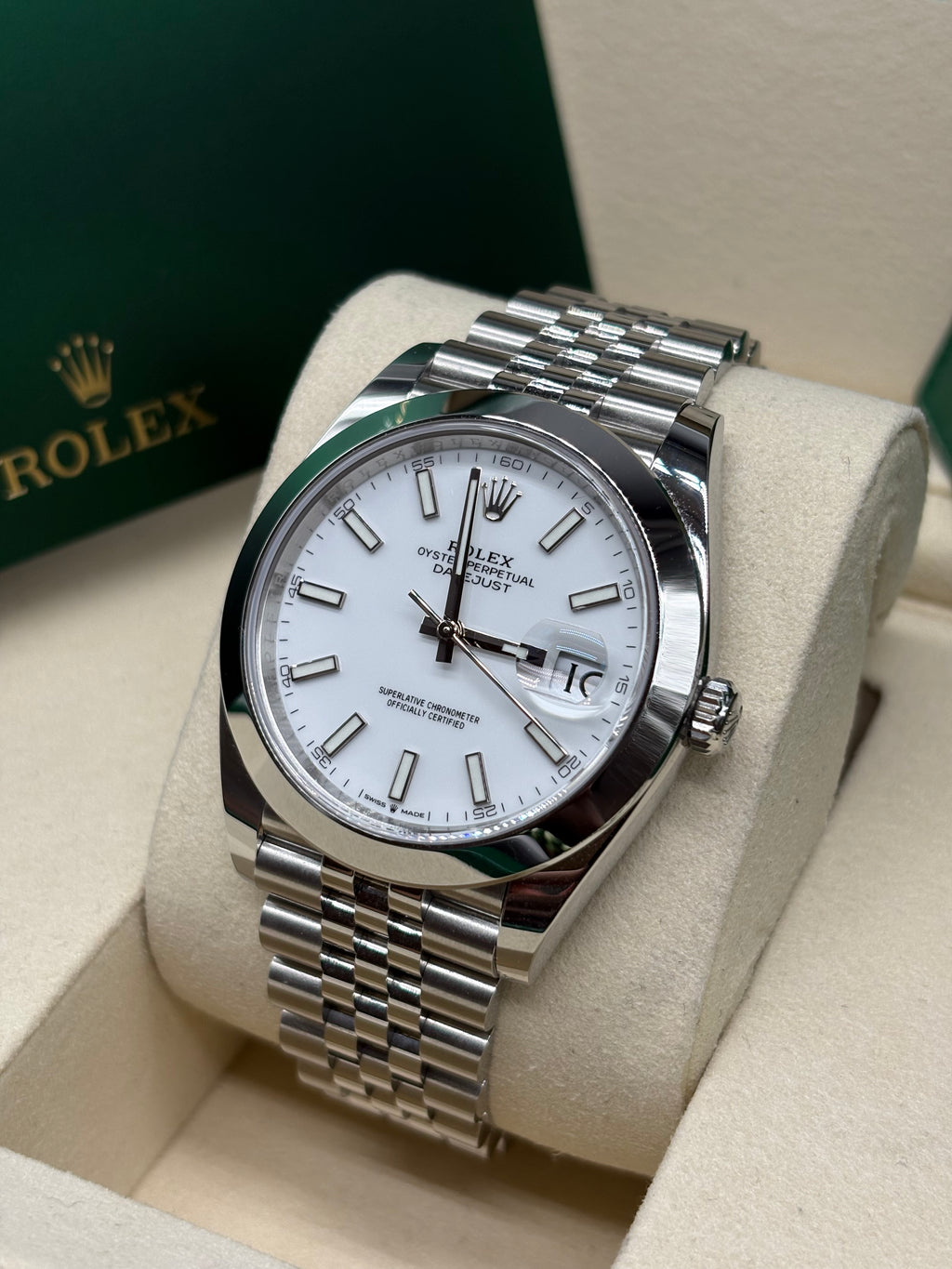 Rolex Datejust 41mm White Dial Jubilee Bracelet 2026 Full Set
