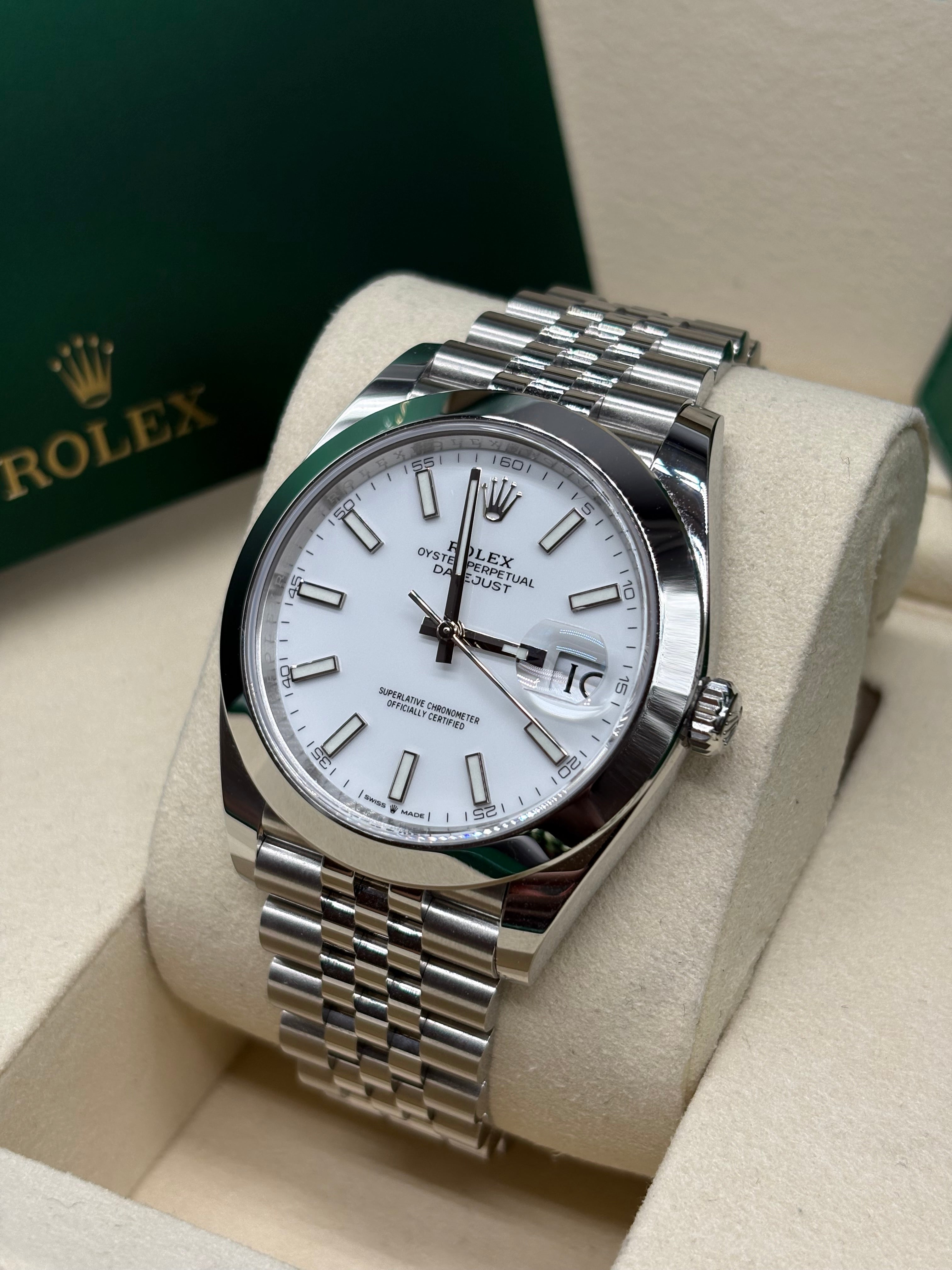 Rolex Datejust 41mm White Dial Jubilee Bracelet 2026 Full Set