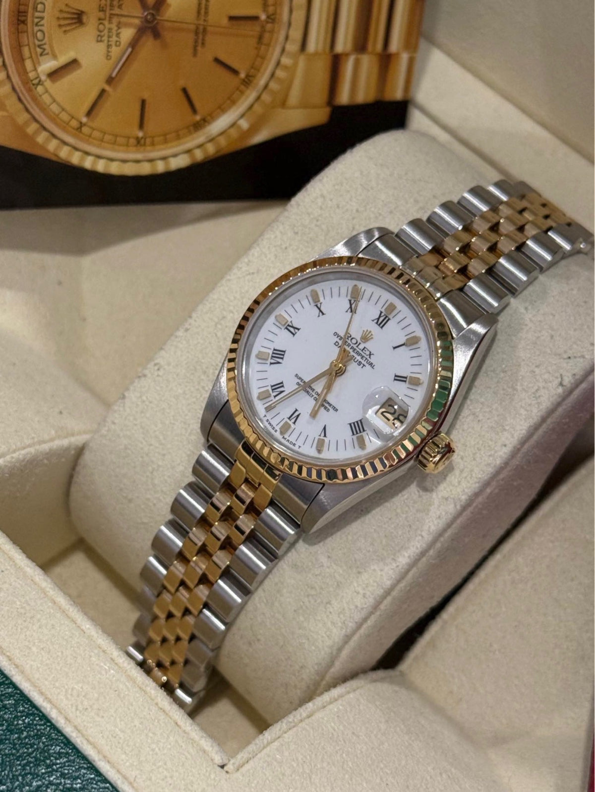 Rolex Datejust 31 White Roman Dial Oystersteel and 18K Yellow Gold - Ref. 68273