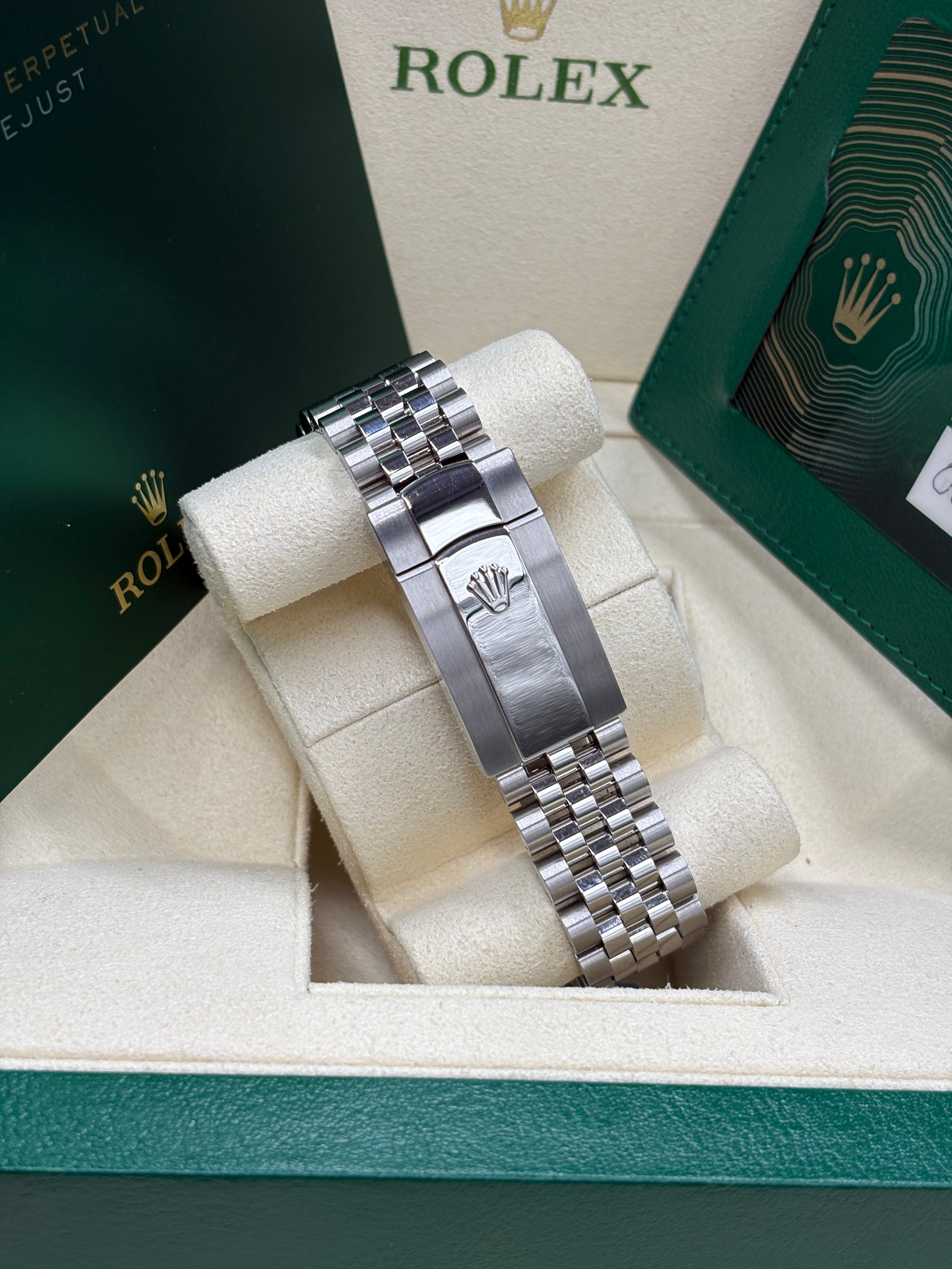 Rolex Datejust 41 White Roman Dial Oystersteel - Ref. 126300