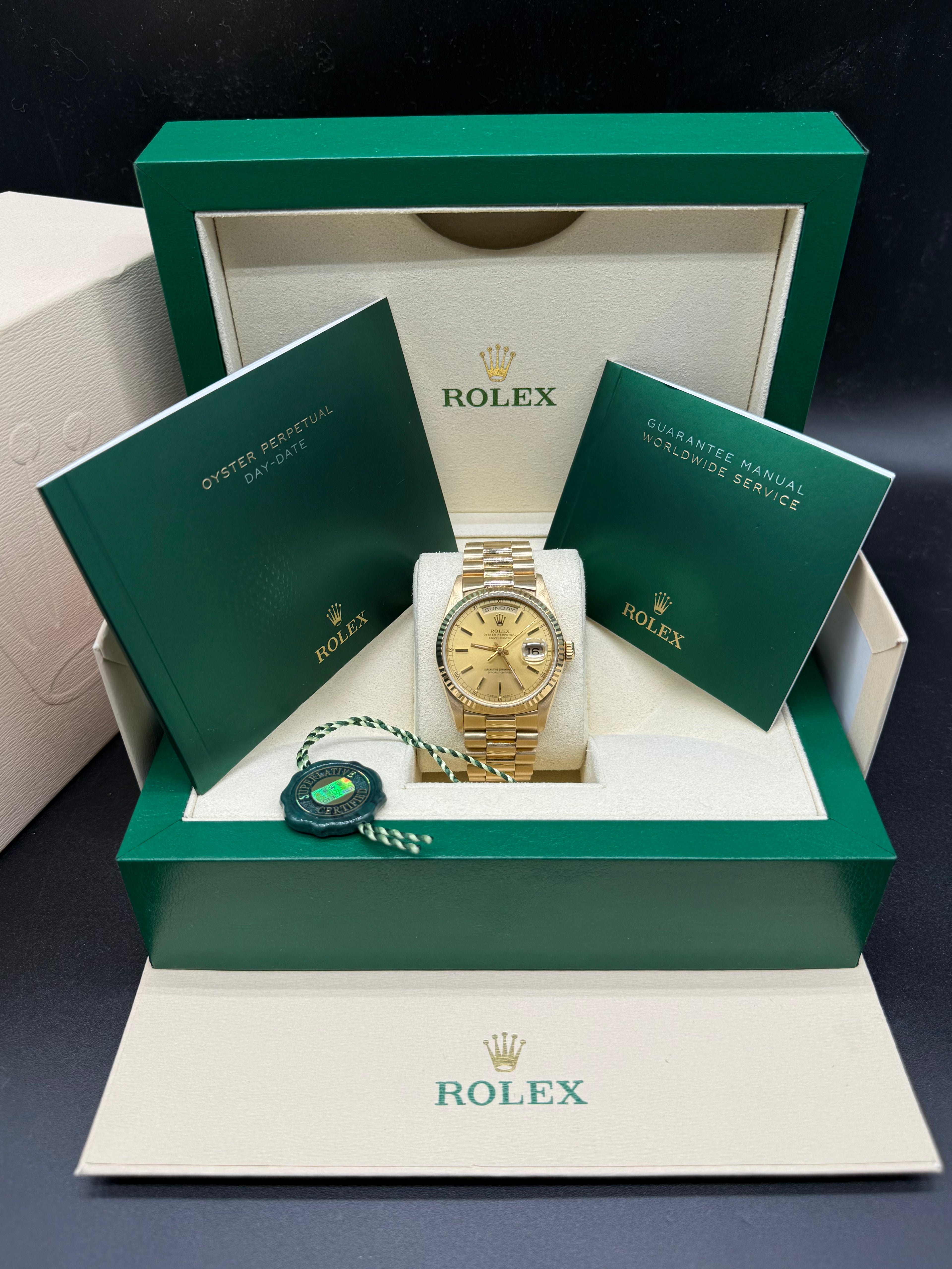 Rolex Day-Date 36mm 18K Yellow Gold Champagne Dial Stick Hour Markers Fluted Bezel President Bracelet