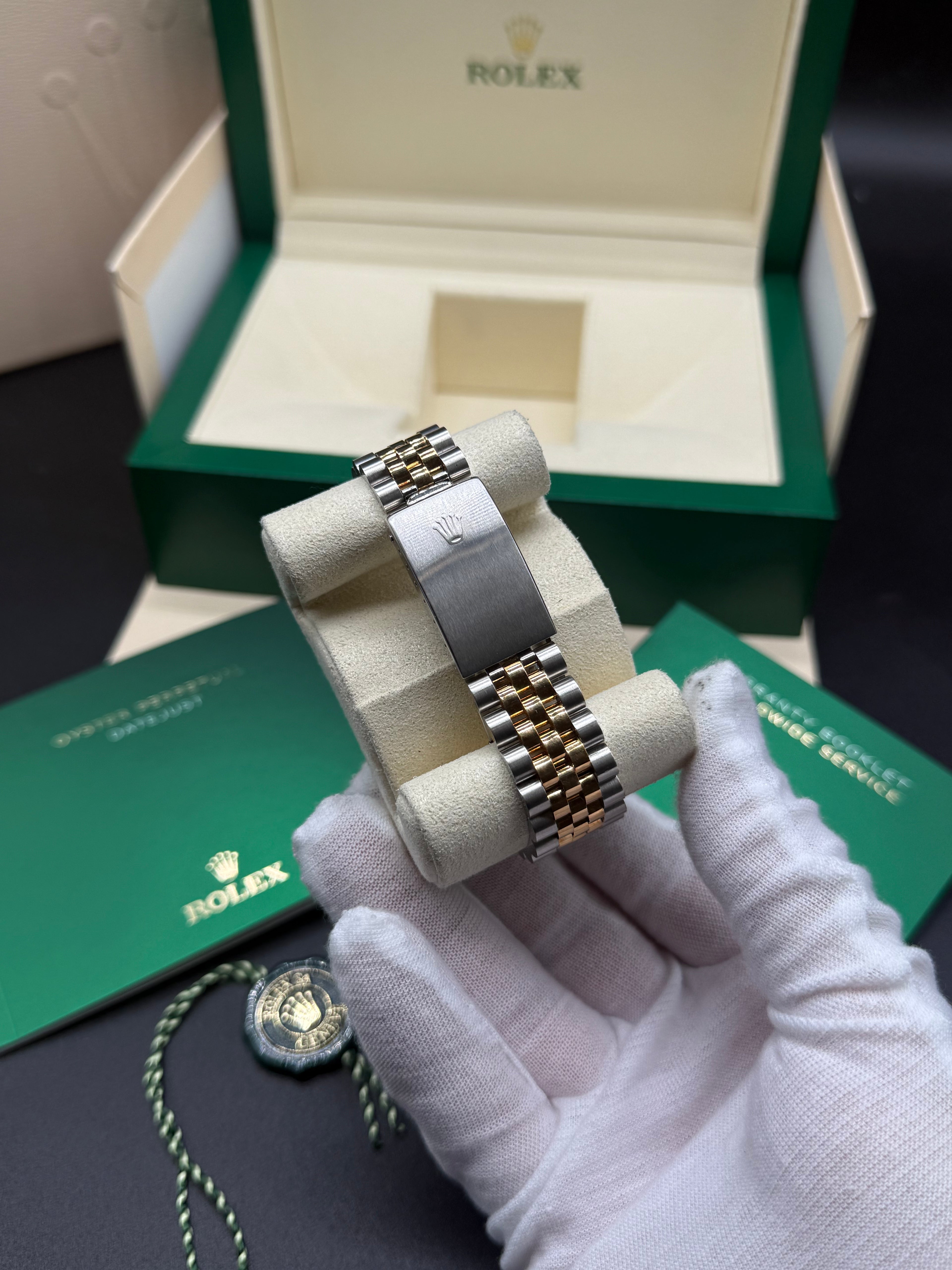 Rolex Datejust 36mm Two-Tone Stainless Steel & 18K Yellow Gold Champagne Computer Anniversary Diamond Dial Fluted Bezel Jubilee Bracelet