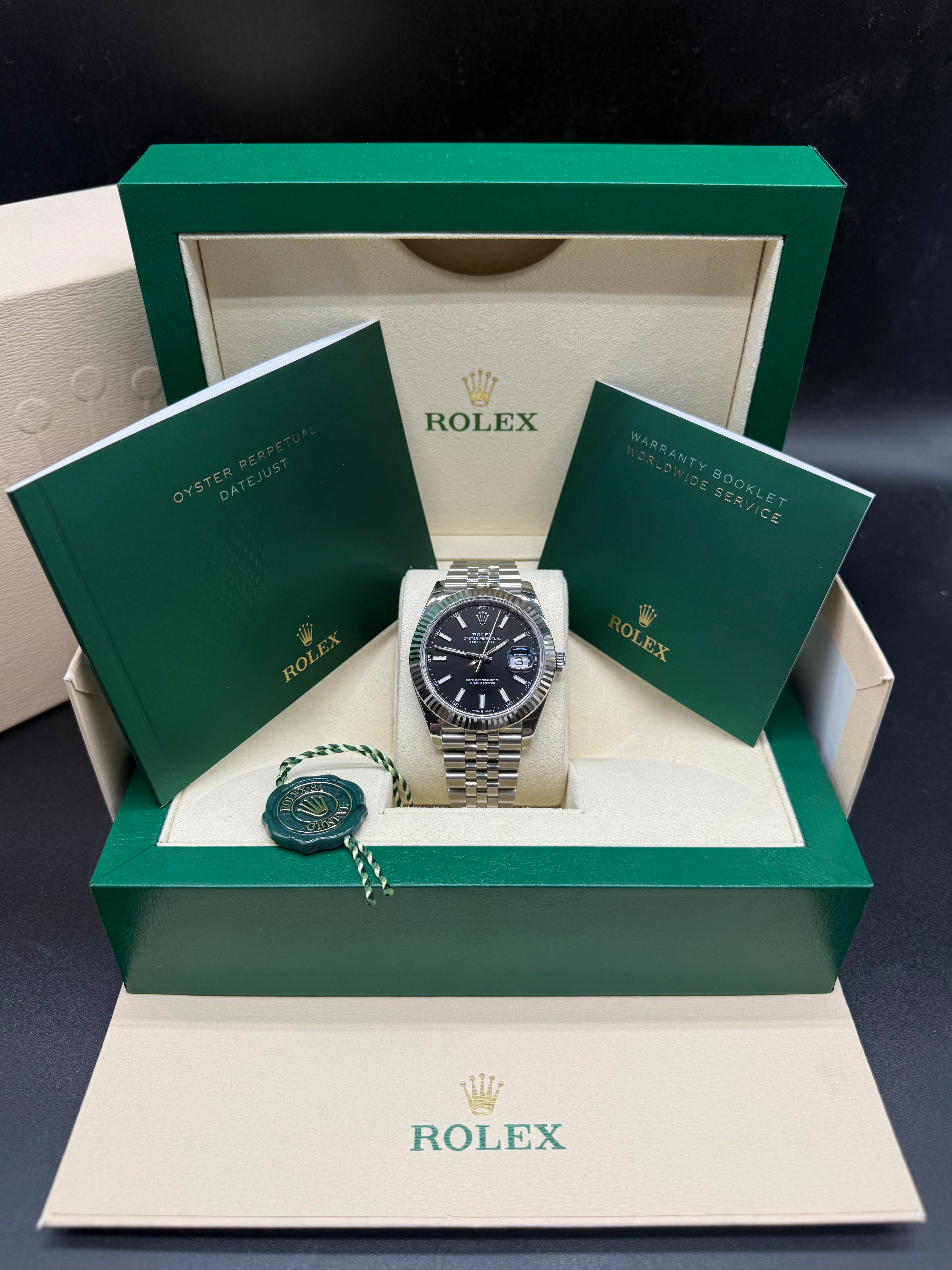 Rolex Datejust 41mm Stainless Steel Black Dial Stick Markers Fluted Bezel Jubilee Bracelet