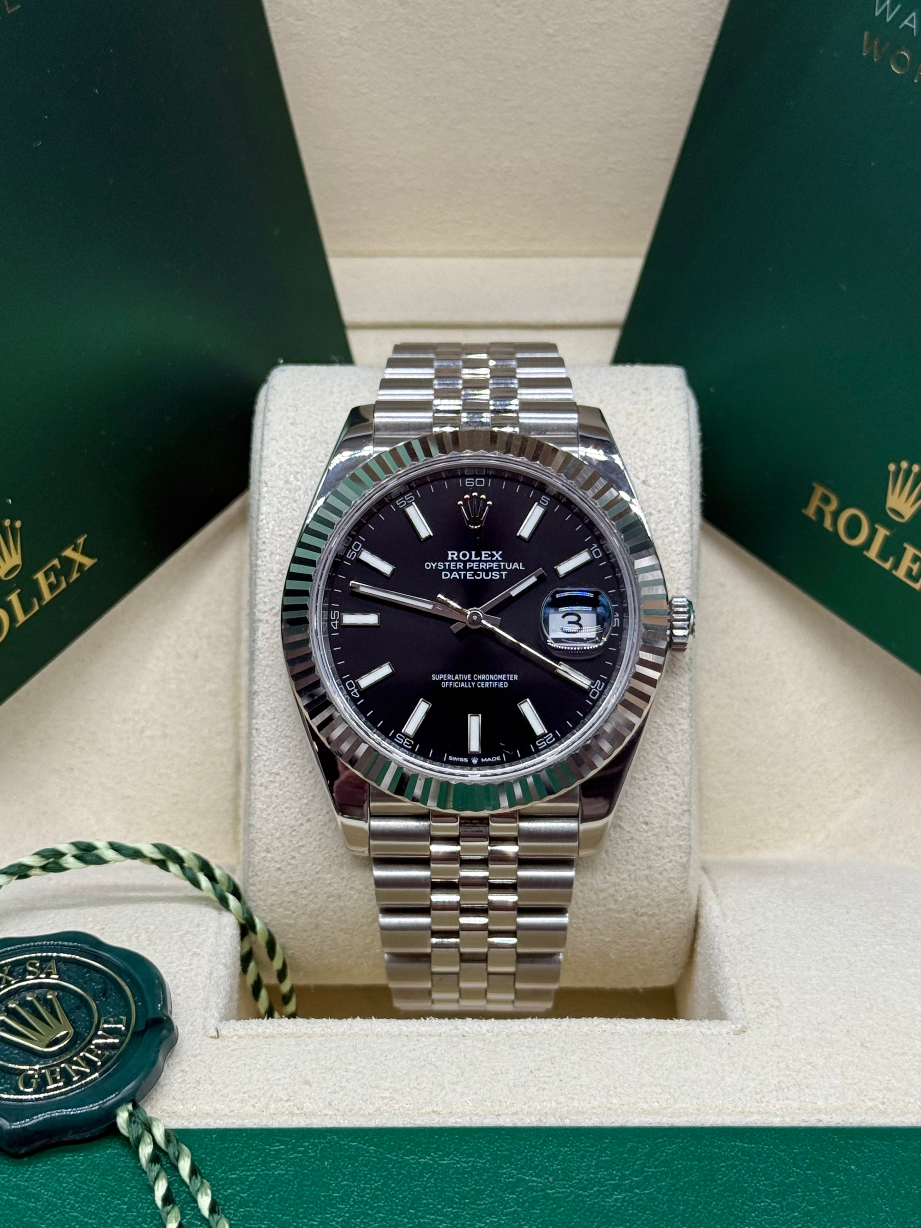 Rolex Datejust 41mm Stainless Steel Black Dial Stick Markers Fluted Bezel Jubilee Bracelet