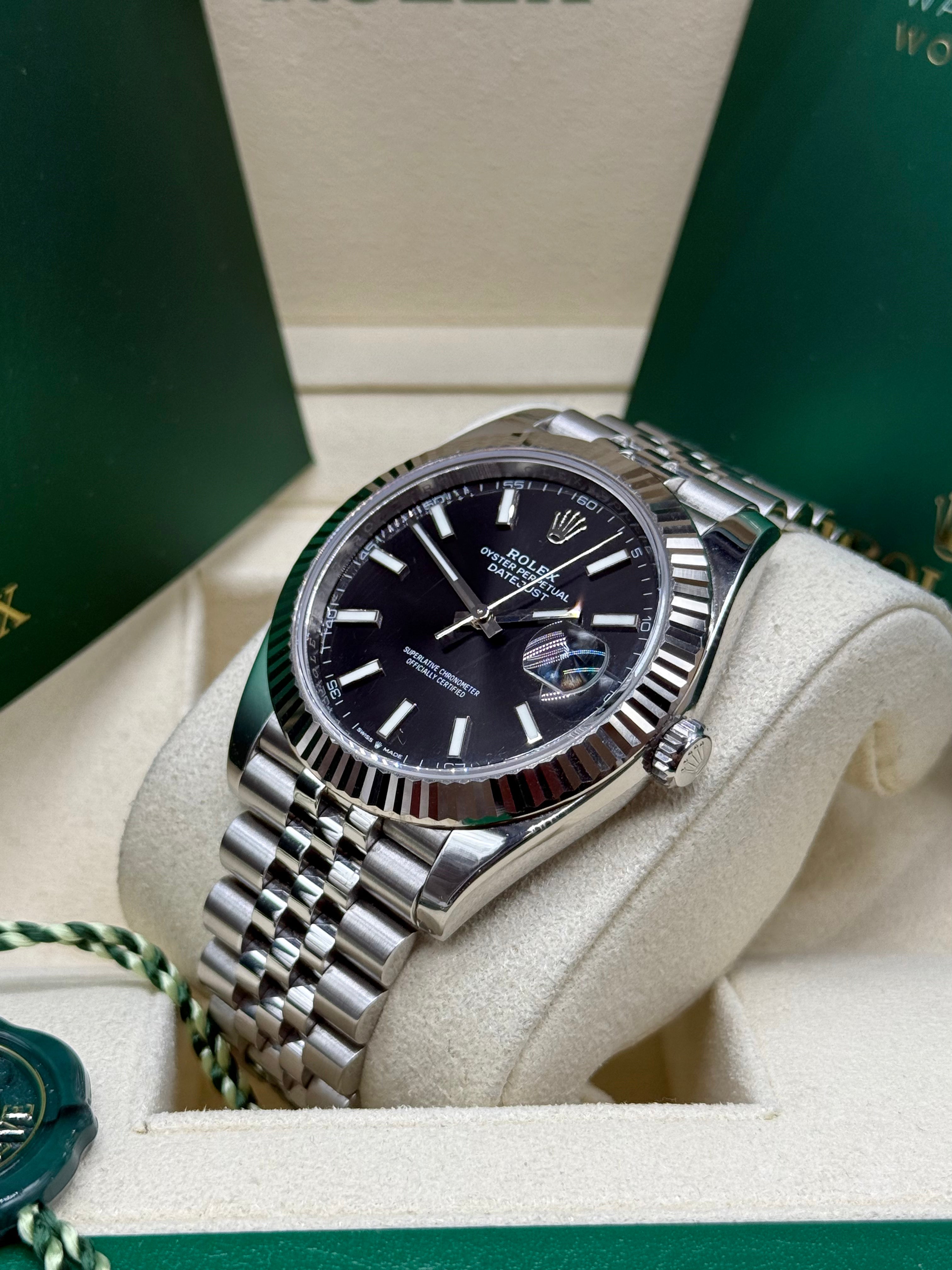 Rolex Datejust 41mm Stainless Steel Black Dial Stick Markers Fluted Bezel Jubilee Bracelet