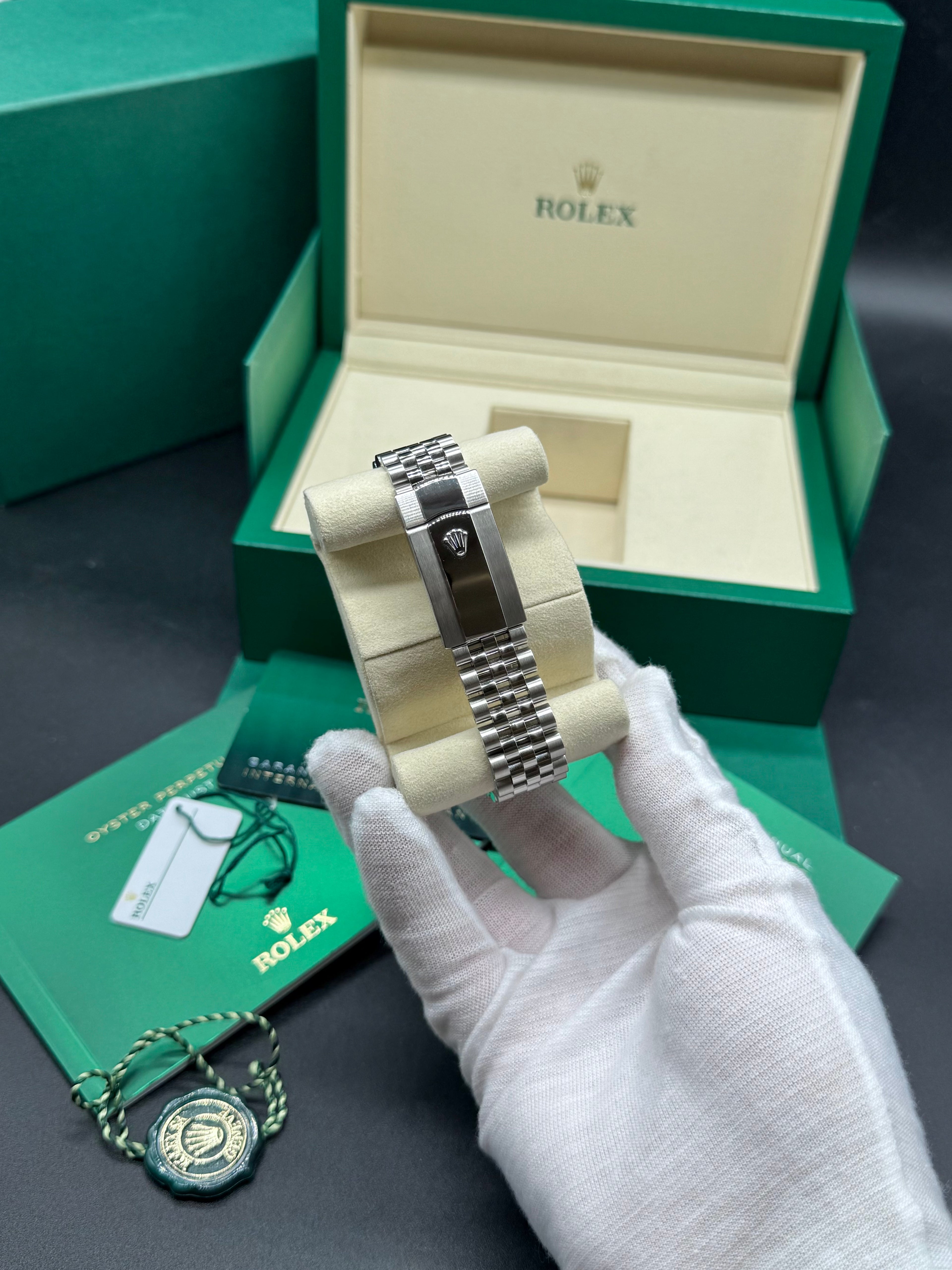 Rolex Datejust 41mm Stainless Steel Blue Dial Fluted Bezel Jubilee Bracelet