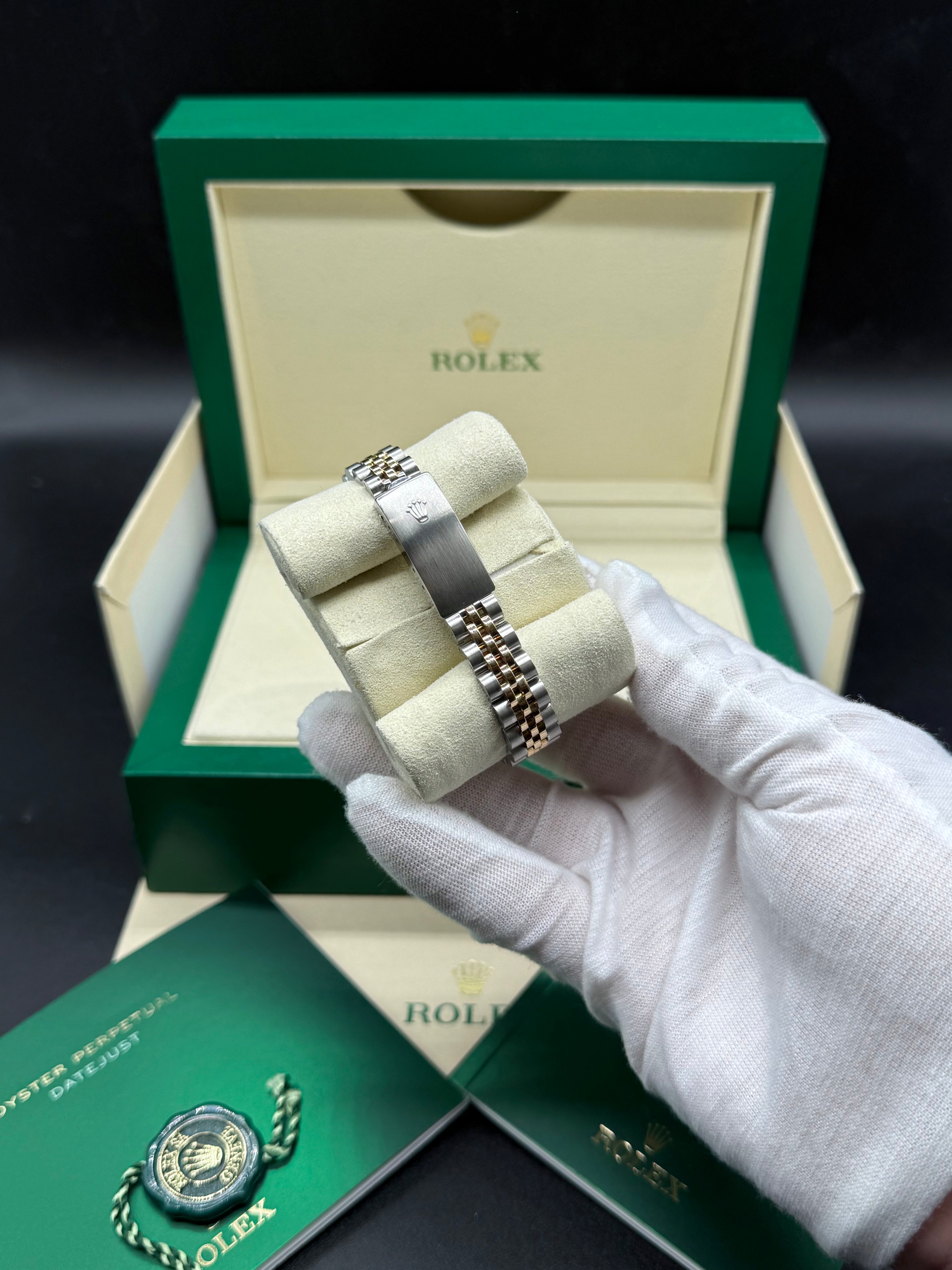 Rolex Datejust 26mm Two-Tone Steel & 18K Gold Silver Dial Jubilee Bracelet