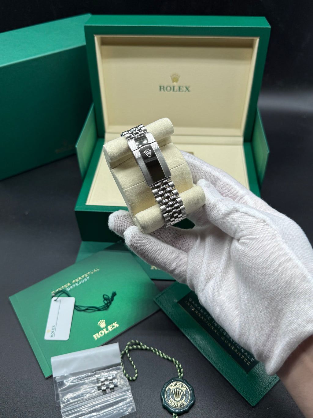 Rolex Datejust 41mm Stainless Steel Azzurro Blue Dial Fluted Bezel Jubilee (Discontinued)