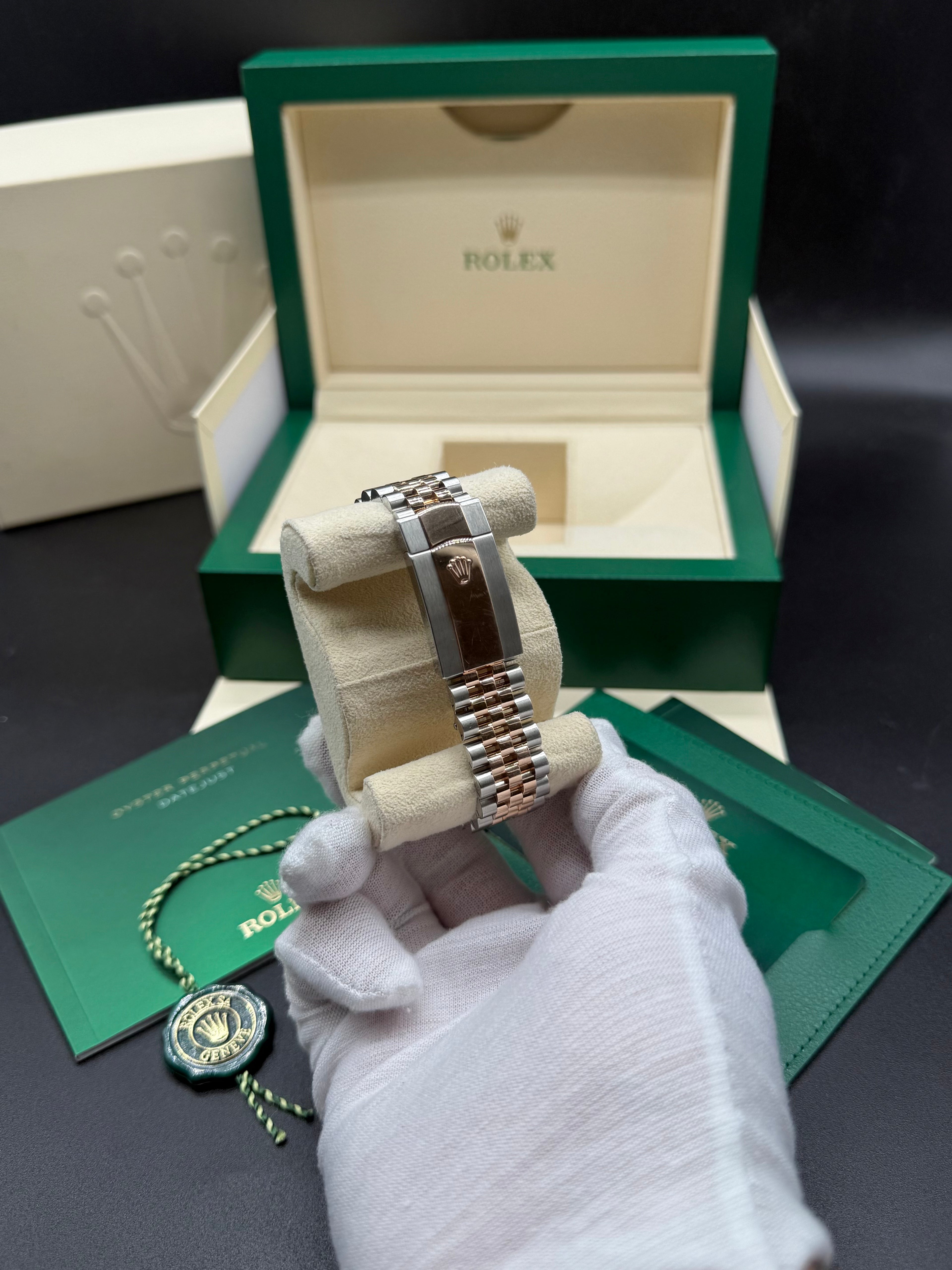 Rolex Datejust 41mm Two-Tone Stainless Steel & 18K Everose Gold Sundust Dial Fluted Bezel Jubilee Bracelet