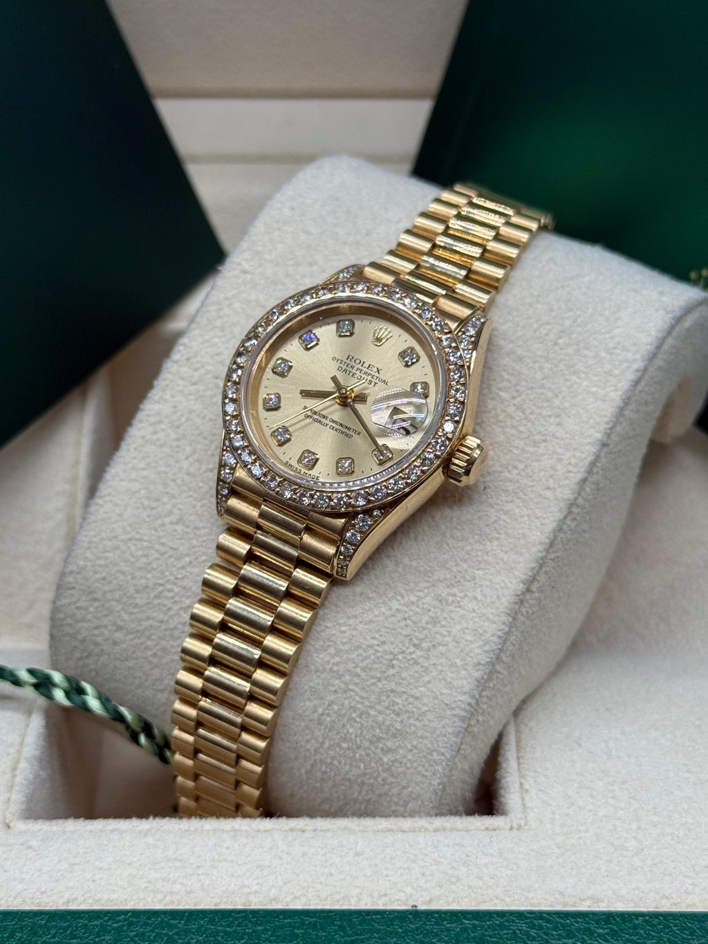 Rolex Lady-Datejust 26mm 18K Yellow Gold Champagne Diamond Dial Diamond Bezel President Bracelet