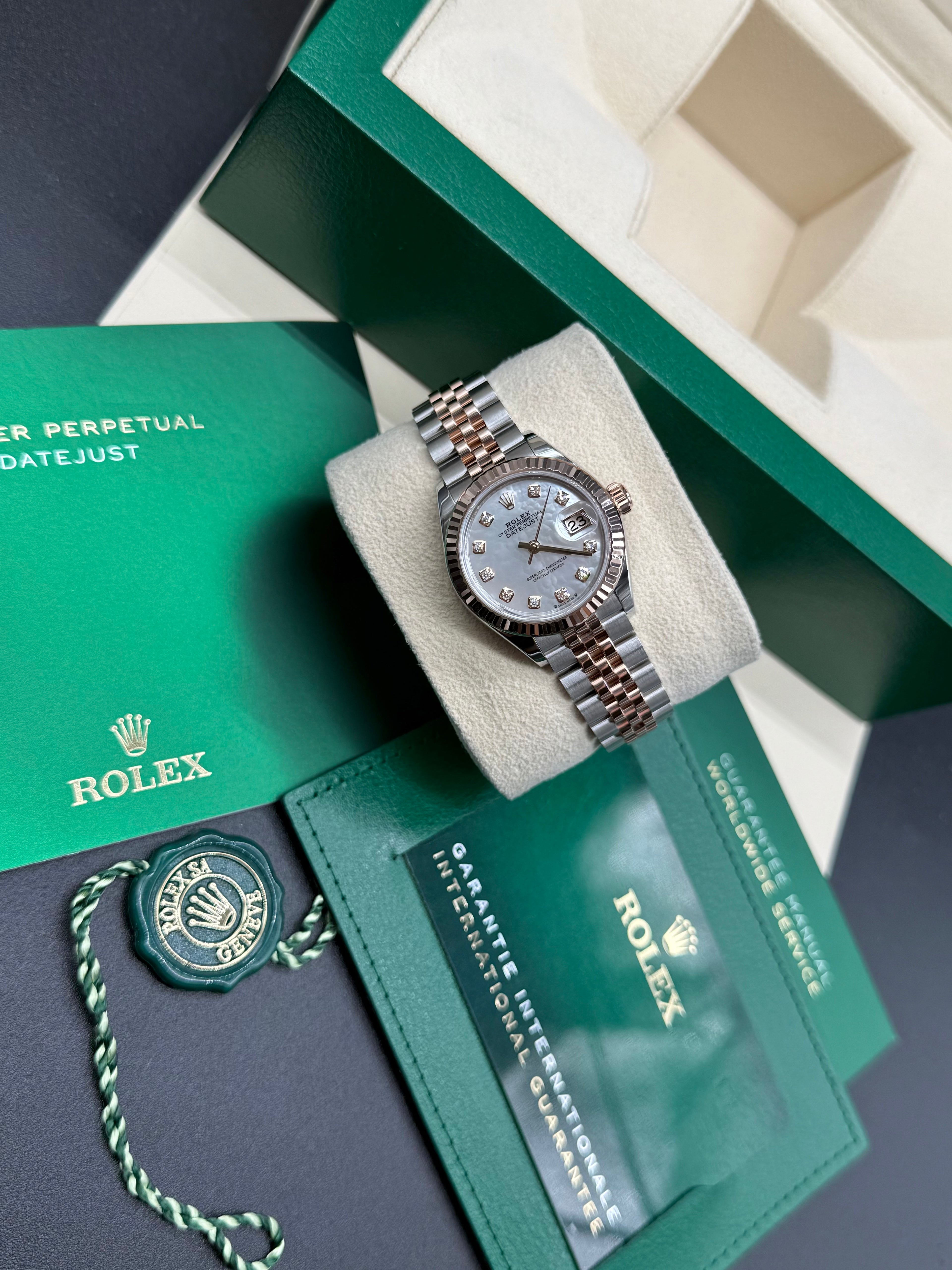 Rolex Lady-Datejust 28mm Two-Tone Stainless Steel & 18K Rose Gold Mother of Pearl Dial