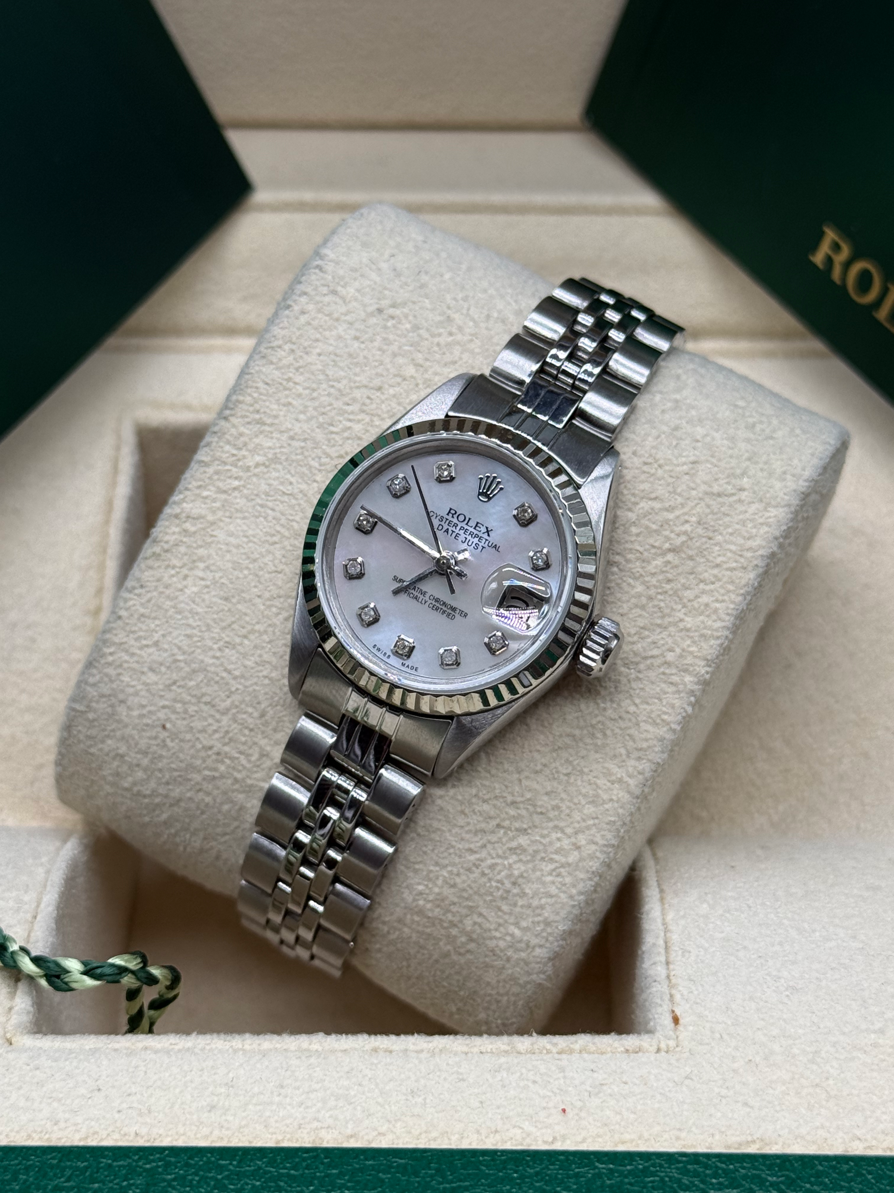 Rolex Lady-Datejust 26mm Stainless Steel Mother of Pearl Diamond Dial
