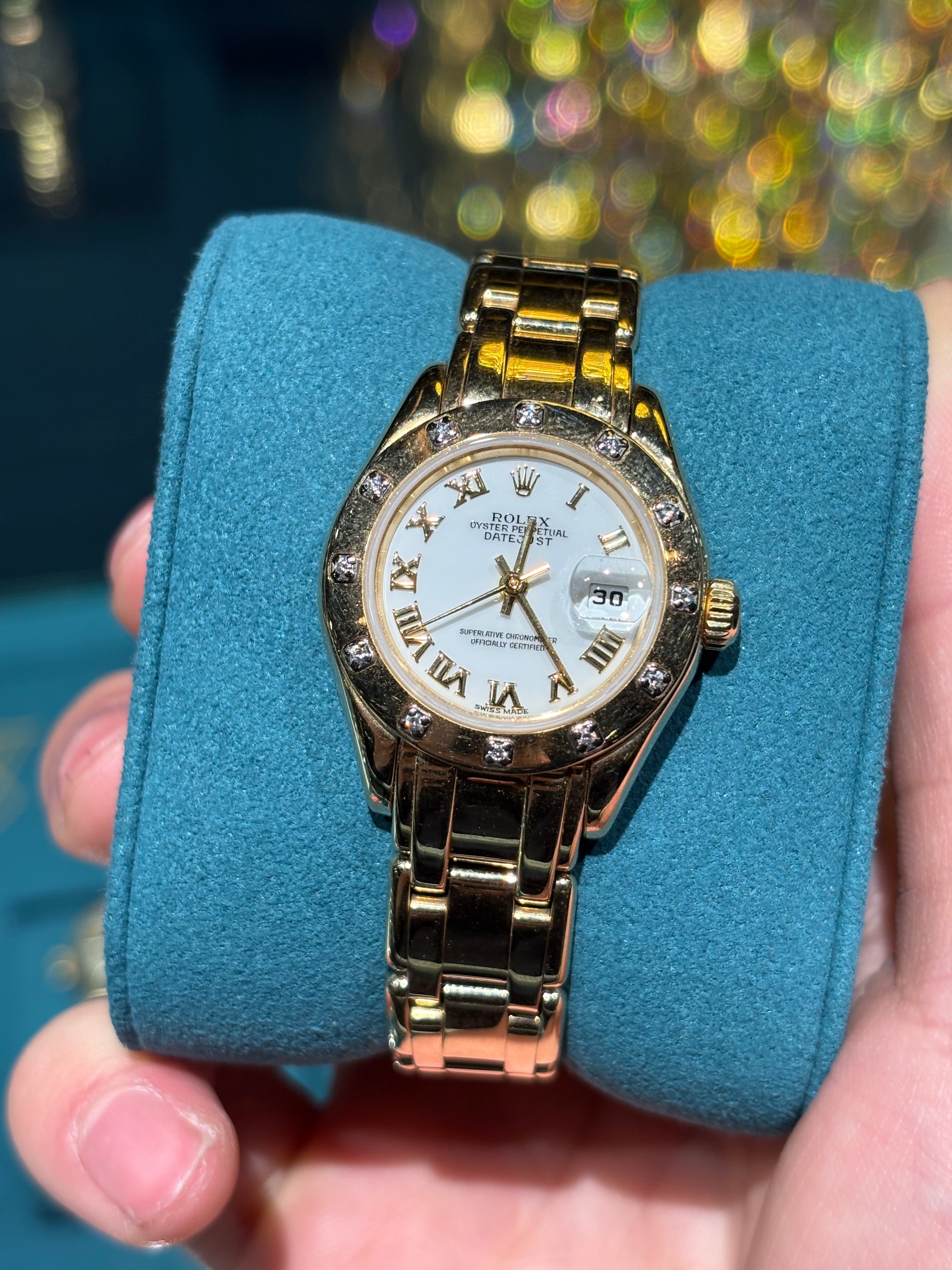 Rolex Lady-Datejust Pearlmaster 29mm 18K Yellow Gold Diamond Bezel White Roman Dial