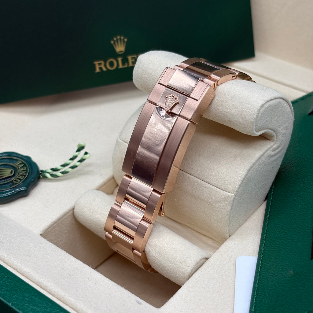 Rolex GMT-Master II 18K Everose Gold Root Beer Black Dial Oyster Bracelet 126715CHNR Full Set