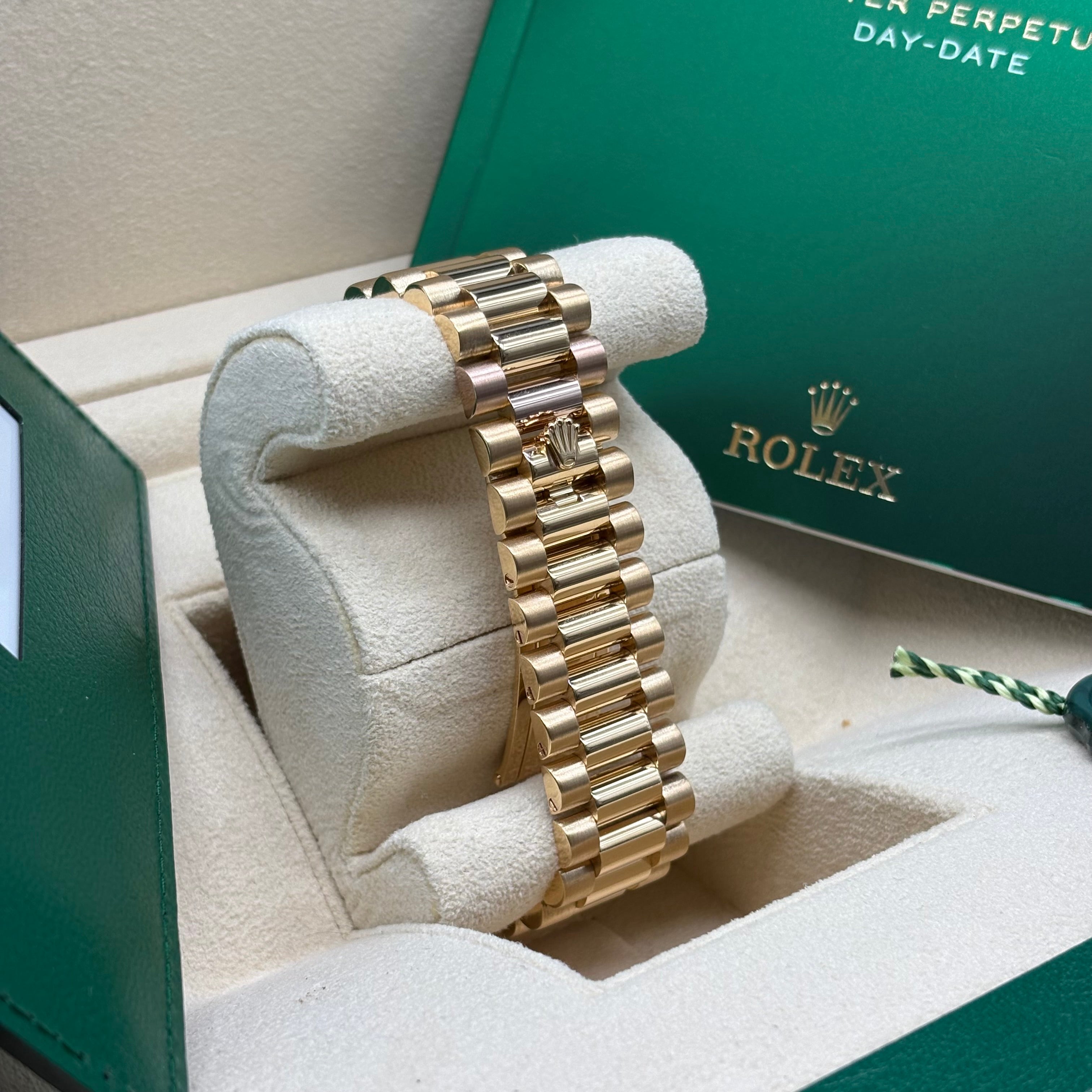 Rolex Day-Date 40 18K Yellow Gold Black Diagonal Motif Index Dial President Bracelet 228238 Full Set