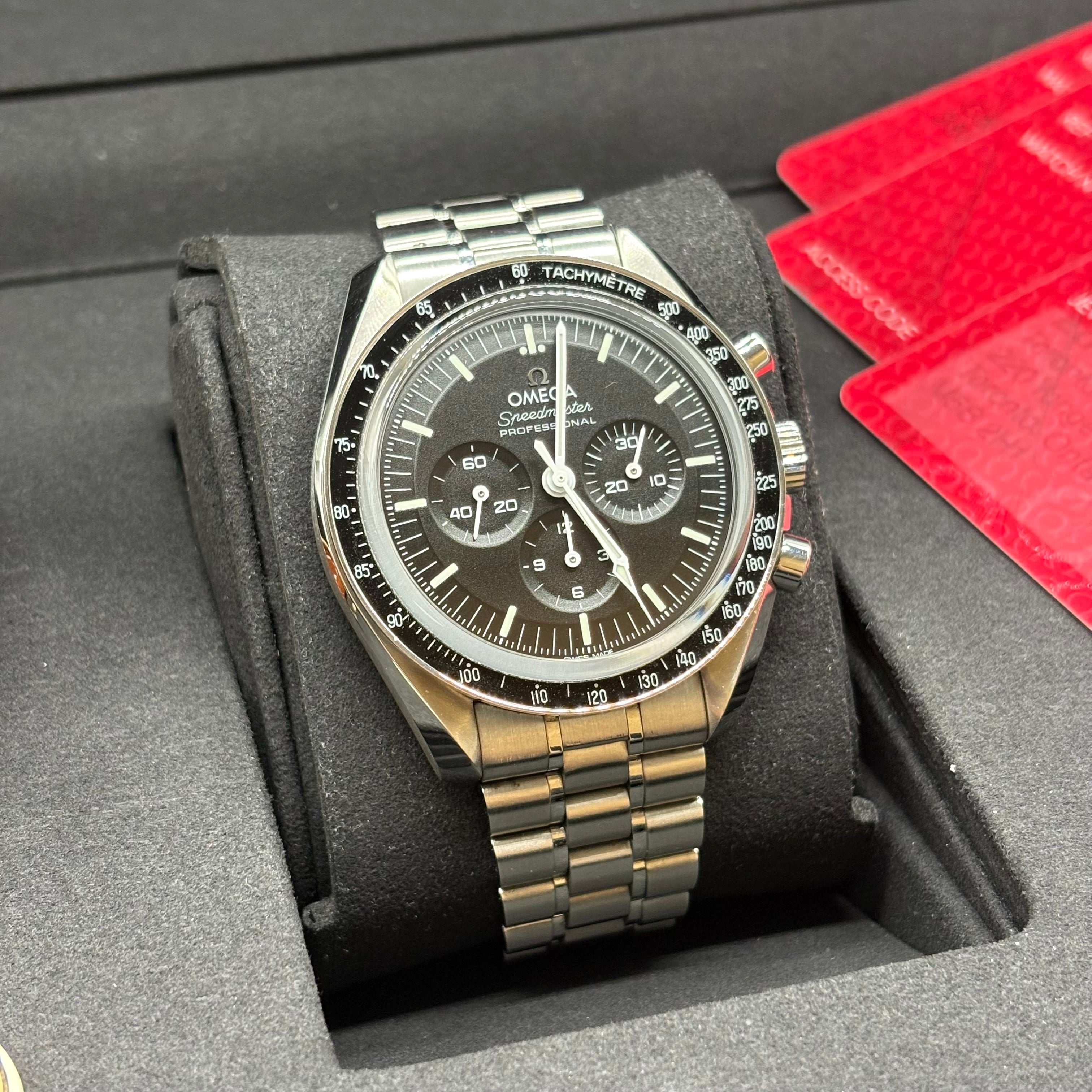 Omega Speedmaster Professional Moonwatch Co-Axial Master Chronometer Chronograph 42mm 310.30.42.50.01.002 Full Set