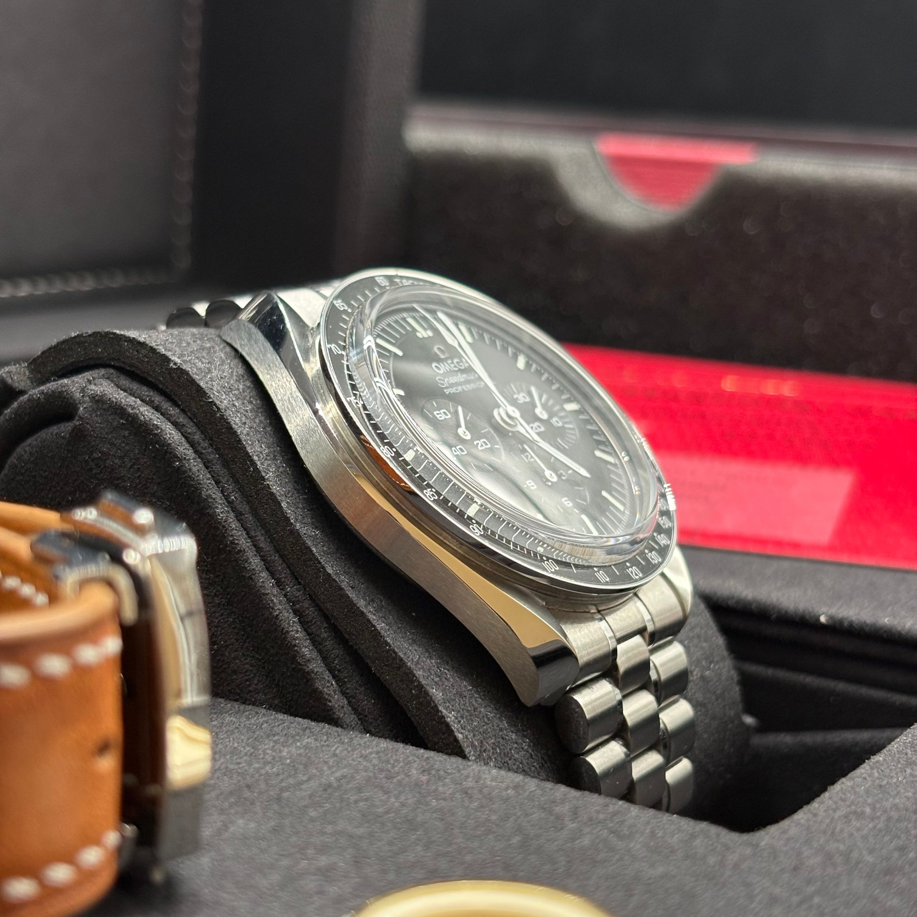 Omega Speedmaster Professional Moonwatch Co-Axial Master Chronometer Chronograph 42mm 310.30.42.50.01.002 Full Set