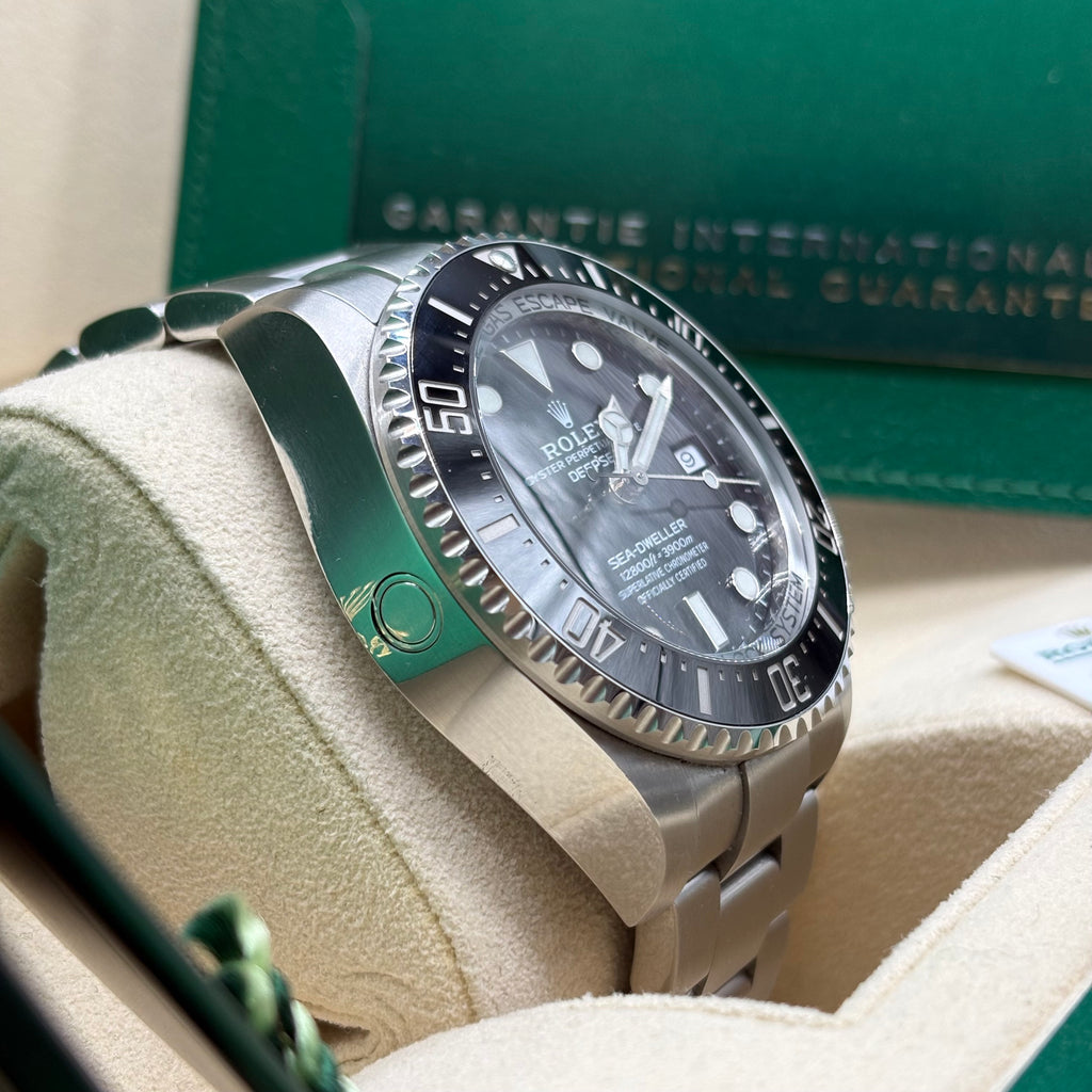 Rolex Sea-Dweller Deepsea Black Dial Ceramic Bezel Oyster Bracelet 126660 Full Set