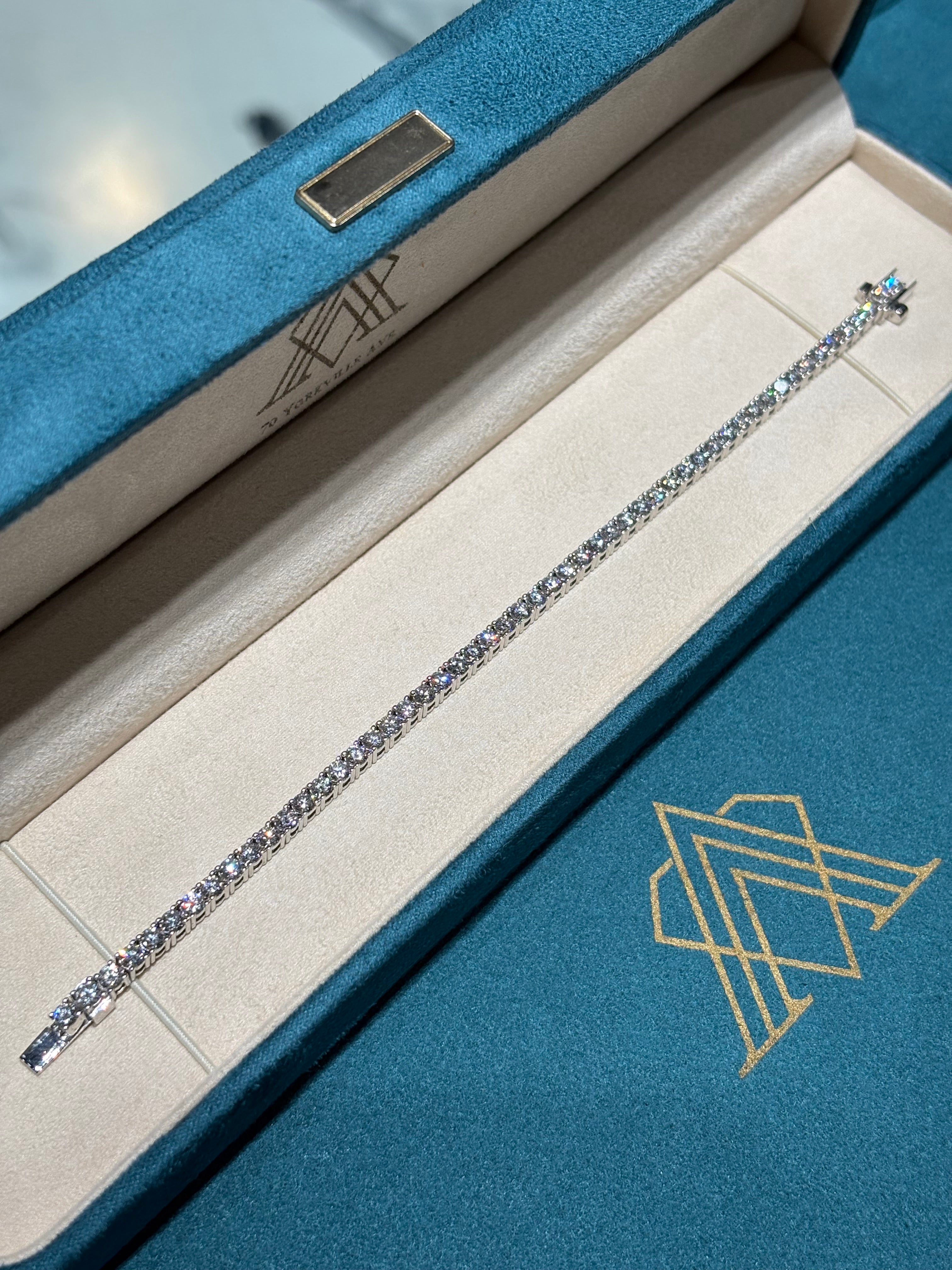 10K White Gold Round Diamond Tennis Bracelet