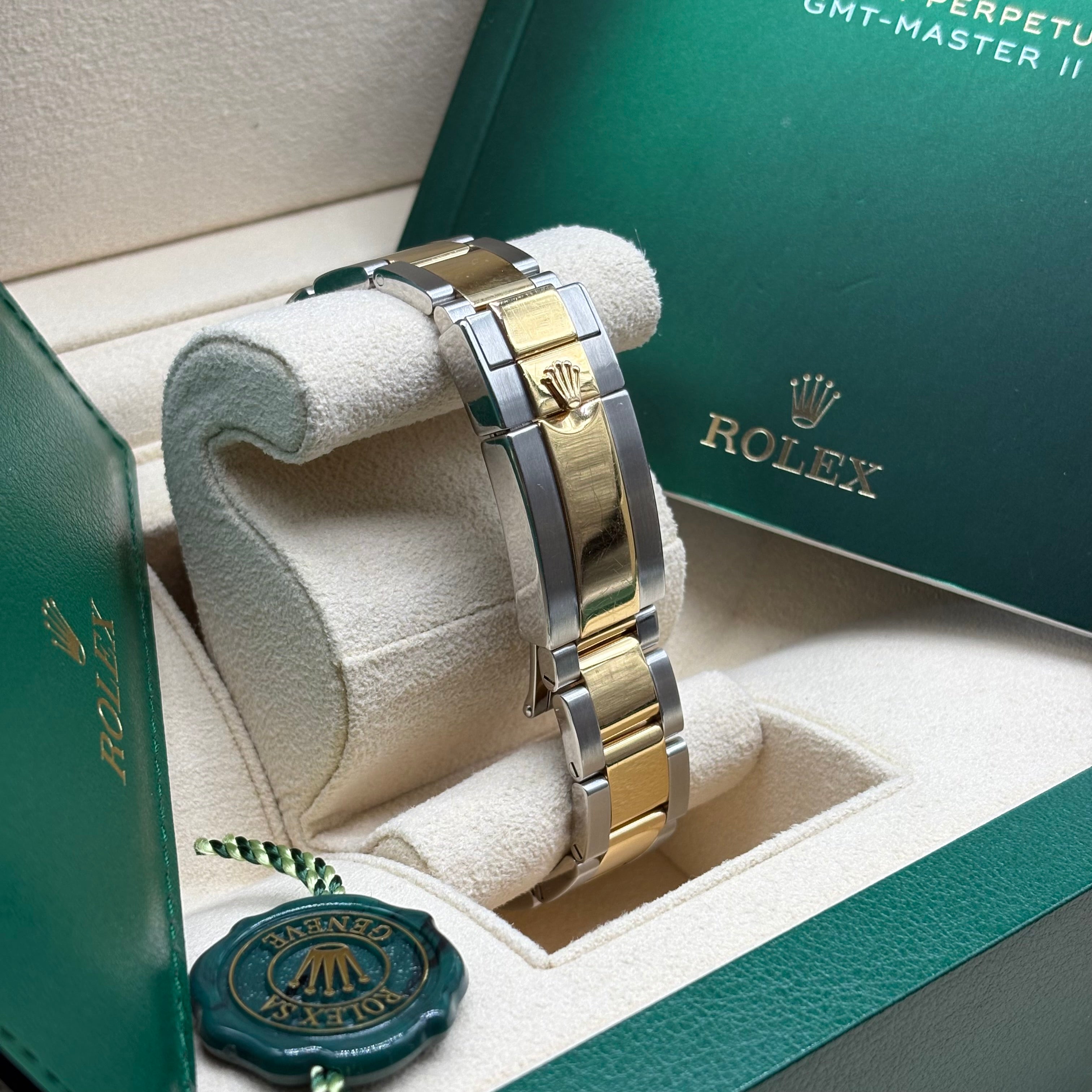 Rolex GMT-Master II 40mm Two Tone Black Dial Green Arrow 116713