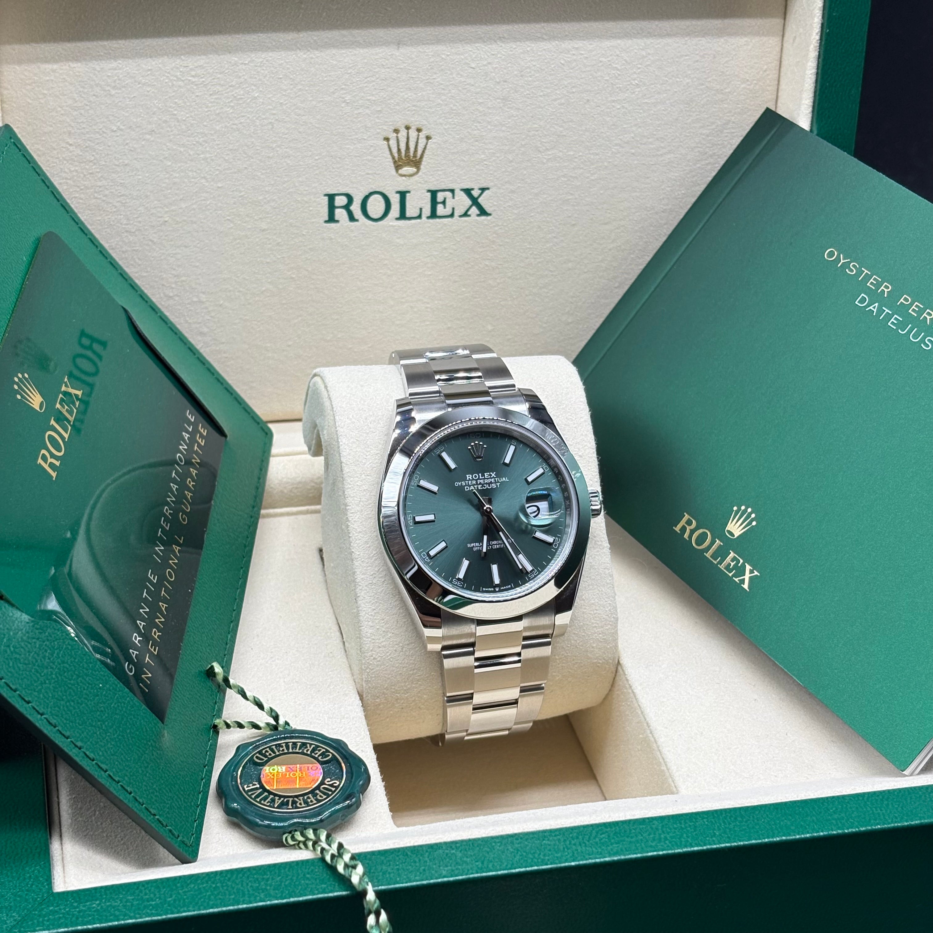 Rolex Datejust 41mm Mint Green Dial 2026 Complete Set 126300