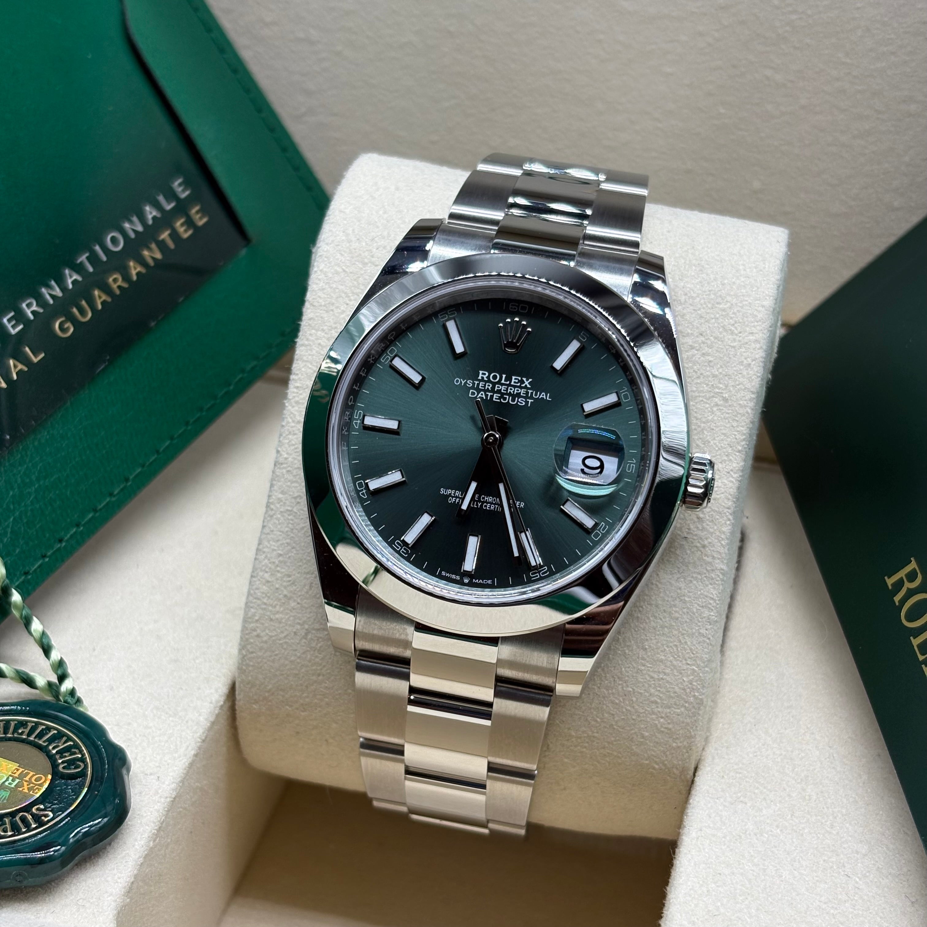 Rolex Datejust 41mm Mint Green Dial 2026 Complete Set 126300
