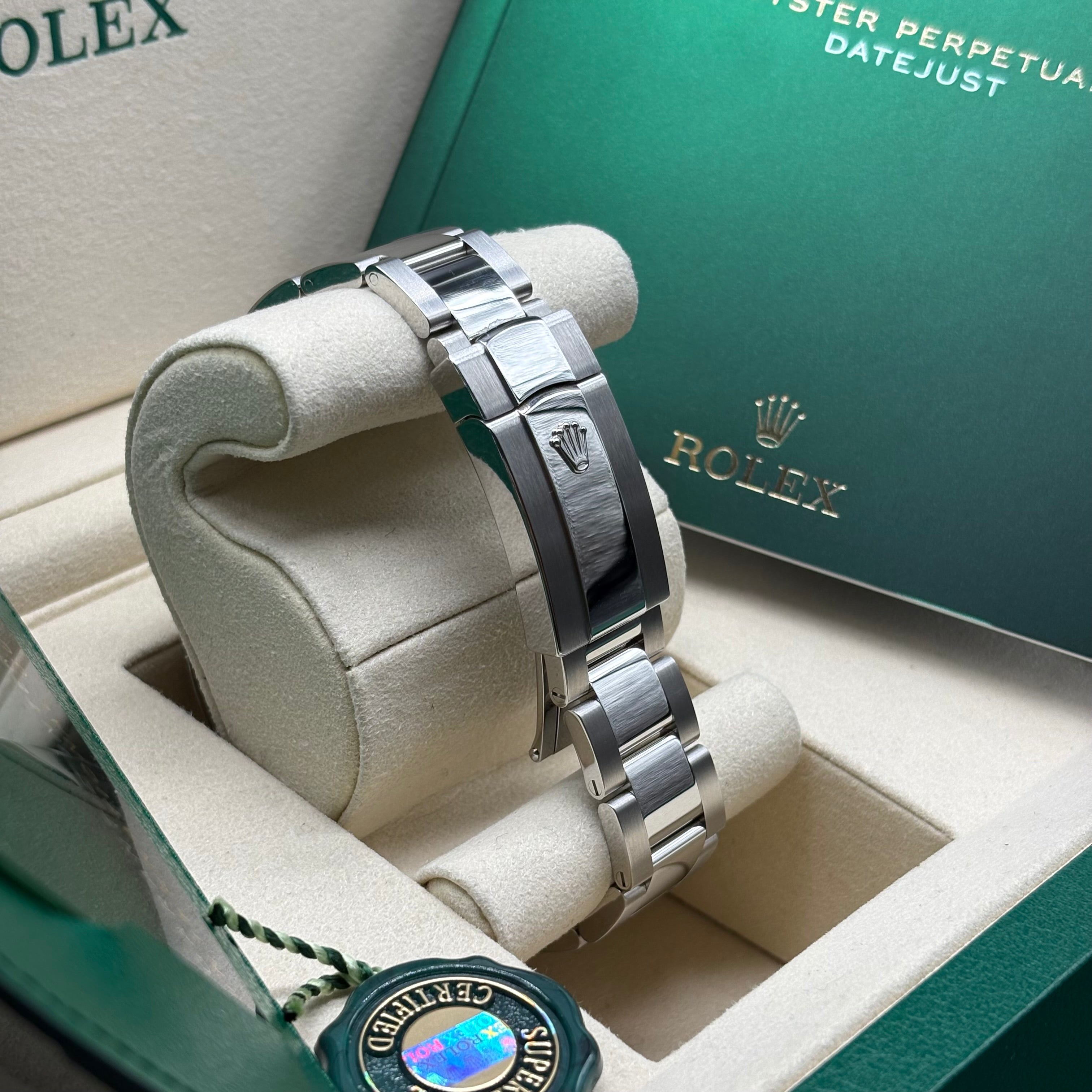 Rolex Datejust 41mm Mint Green Dial 2026 Complete Set 126300