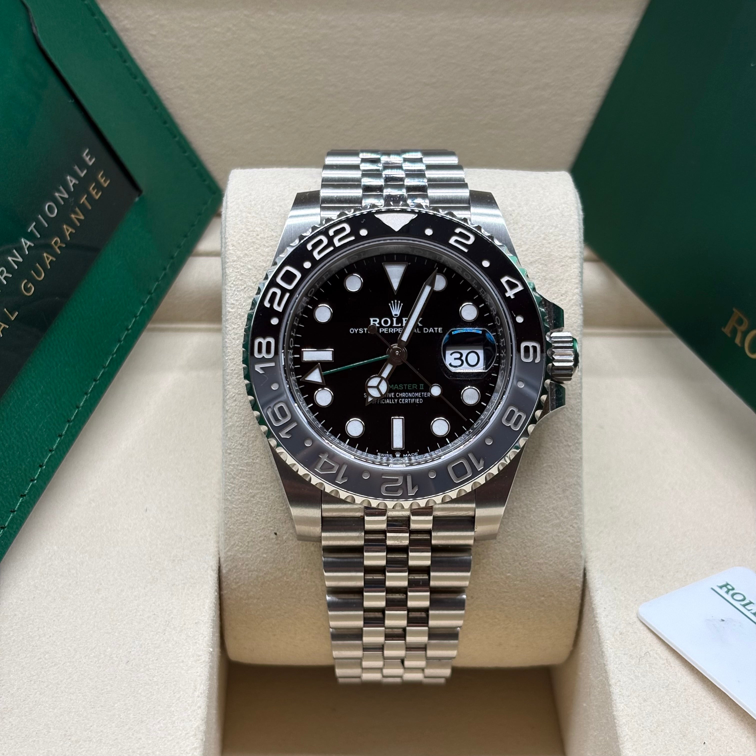 Rolex GMT-Master II 40mm Grey/Black Ceramic "Bruce Wayne" Jubilee 126710GRNR Complete Set