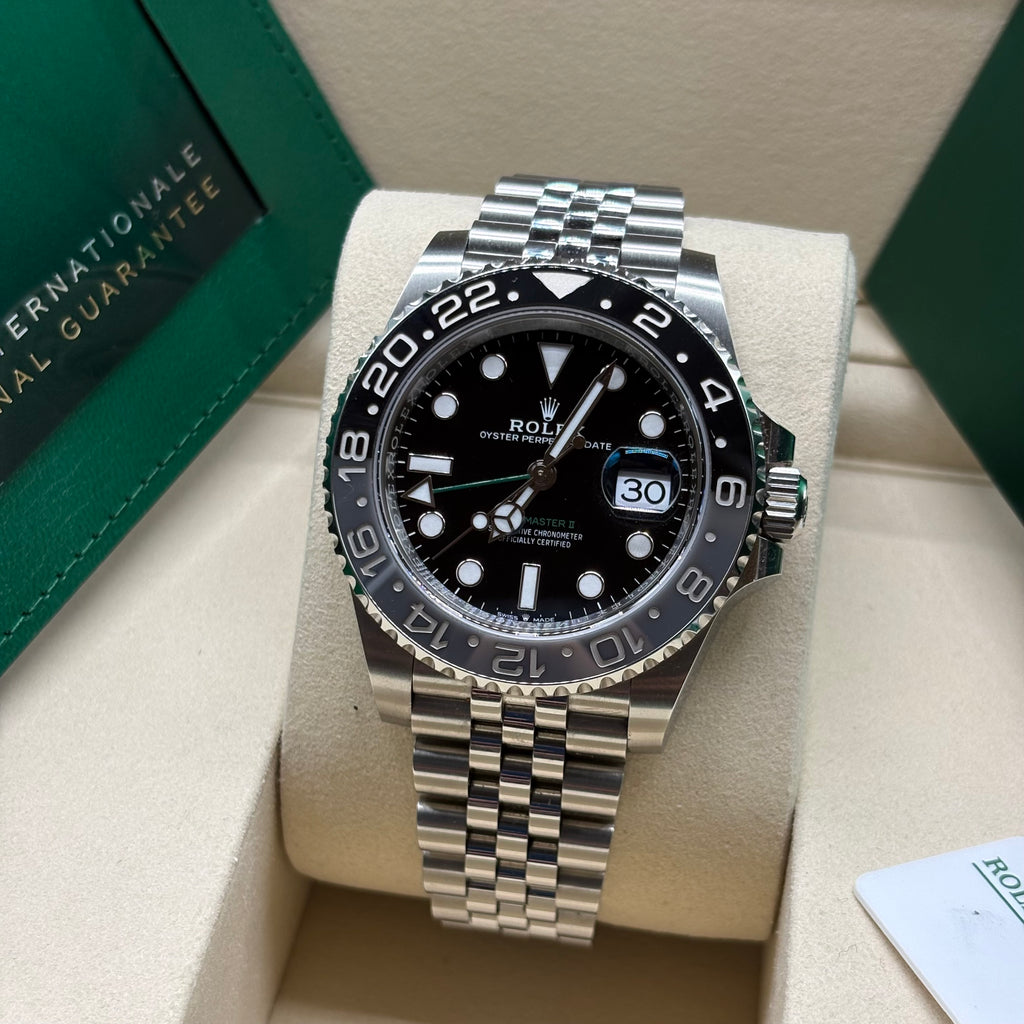 Rolex GMT-Master II 40mm Grey/Black Ceramic "Bruce Wayne" Jubilee 126710GRNR Complete Set