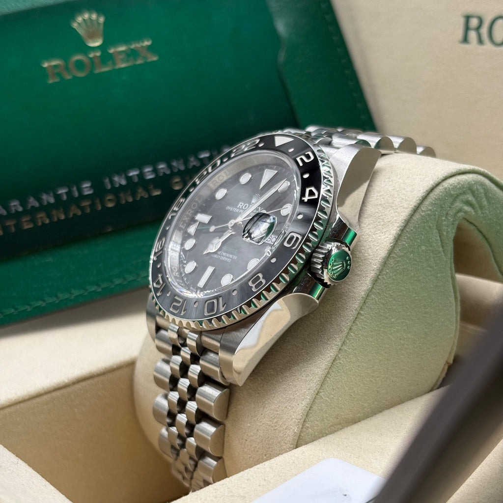 Rolex GMT-Master II 40mm Grey/Black Ceramic "Bruce Wayne" Jubilee 126710GRNR Complete Set