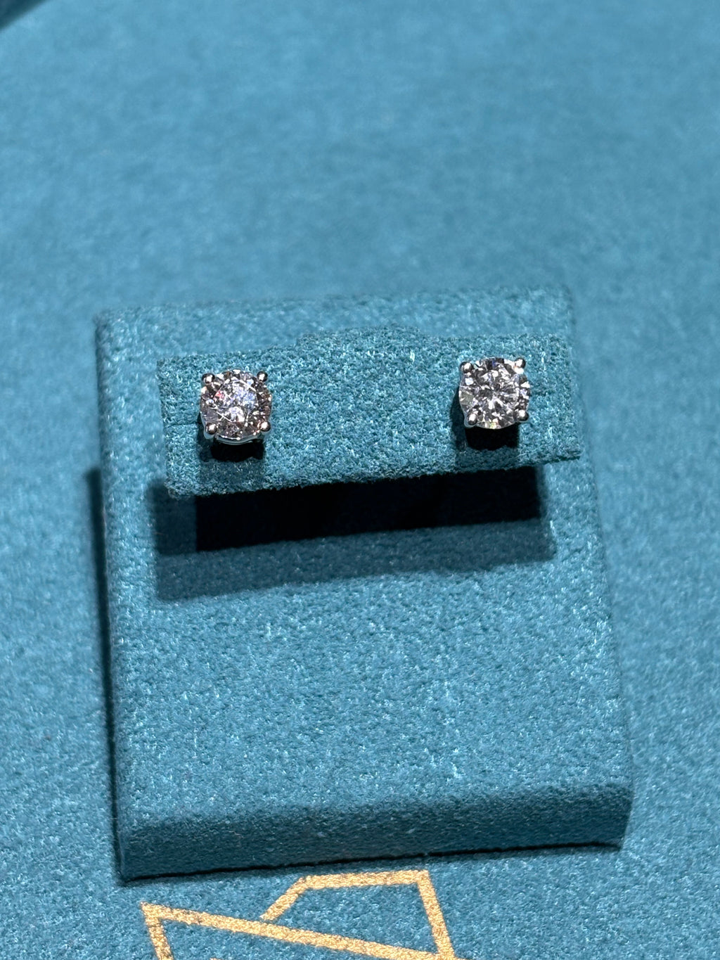10K White Gold Round Diamond Solitaire Stud Earrings with Square Setting