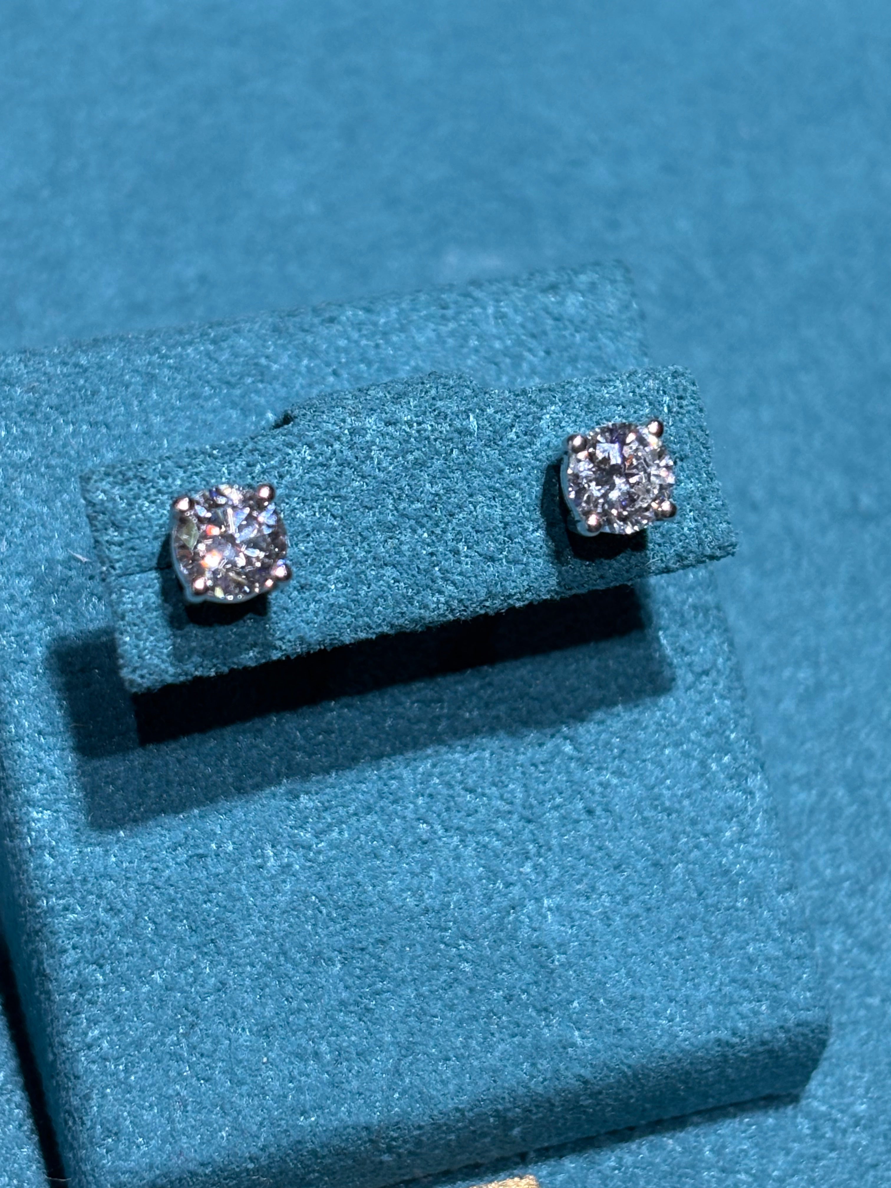 10K White Gold Round Diamond Solitaire Stud Earrings with Square Setting