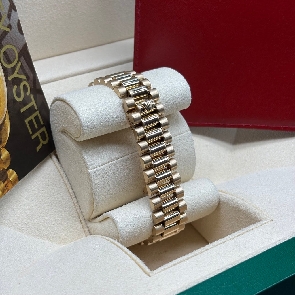Rolex Lady-Datejust 26mm 18k Solid Gold Factory Champagne Diamond Dial 69178