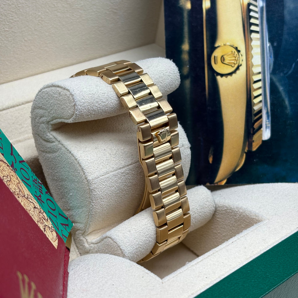 Rolex Day-Date Oysterquartz 36mm 18k Solid Gold Factory Diamond Dial / Bezel 19018N