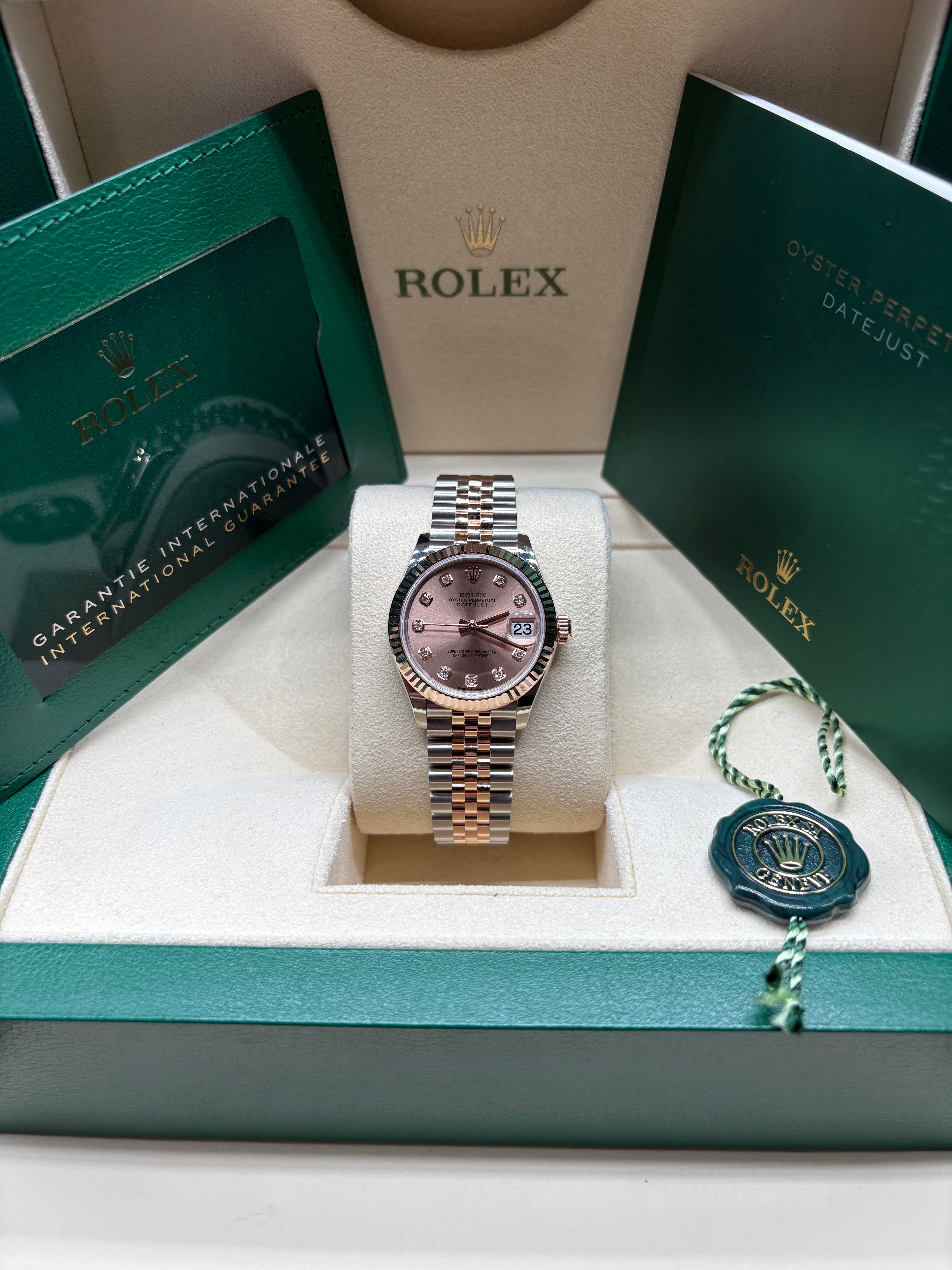 Rolex Datejust 31 Sundust Diamond Dial Two Tone Rose Gold