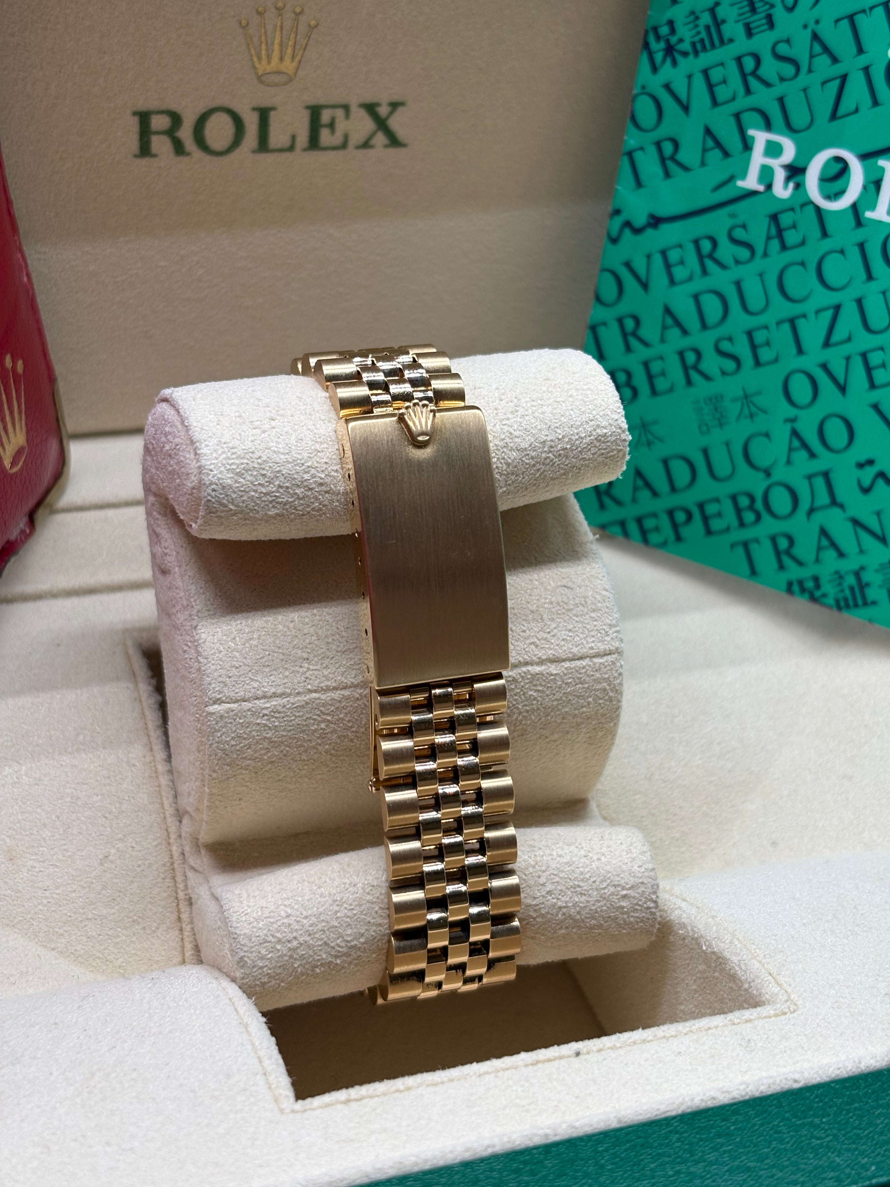 Rolex Datejust 31 White Roman Diamond Dial