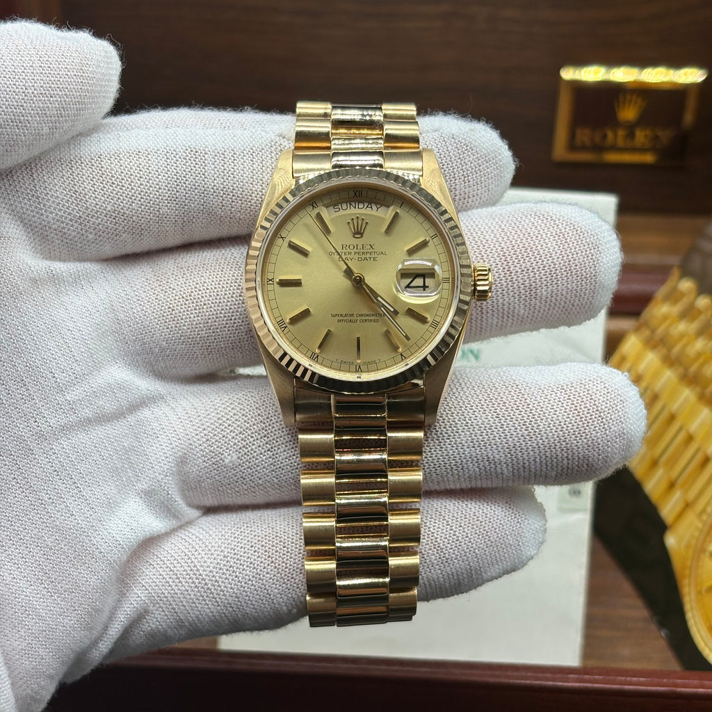 Rolex Day-Date 36mm 18K Yellow Gold Champagne Dial Complete Set