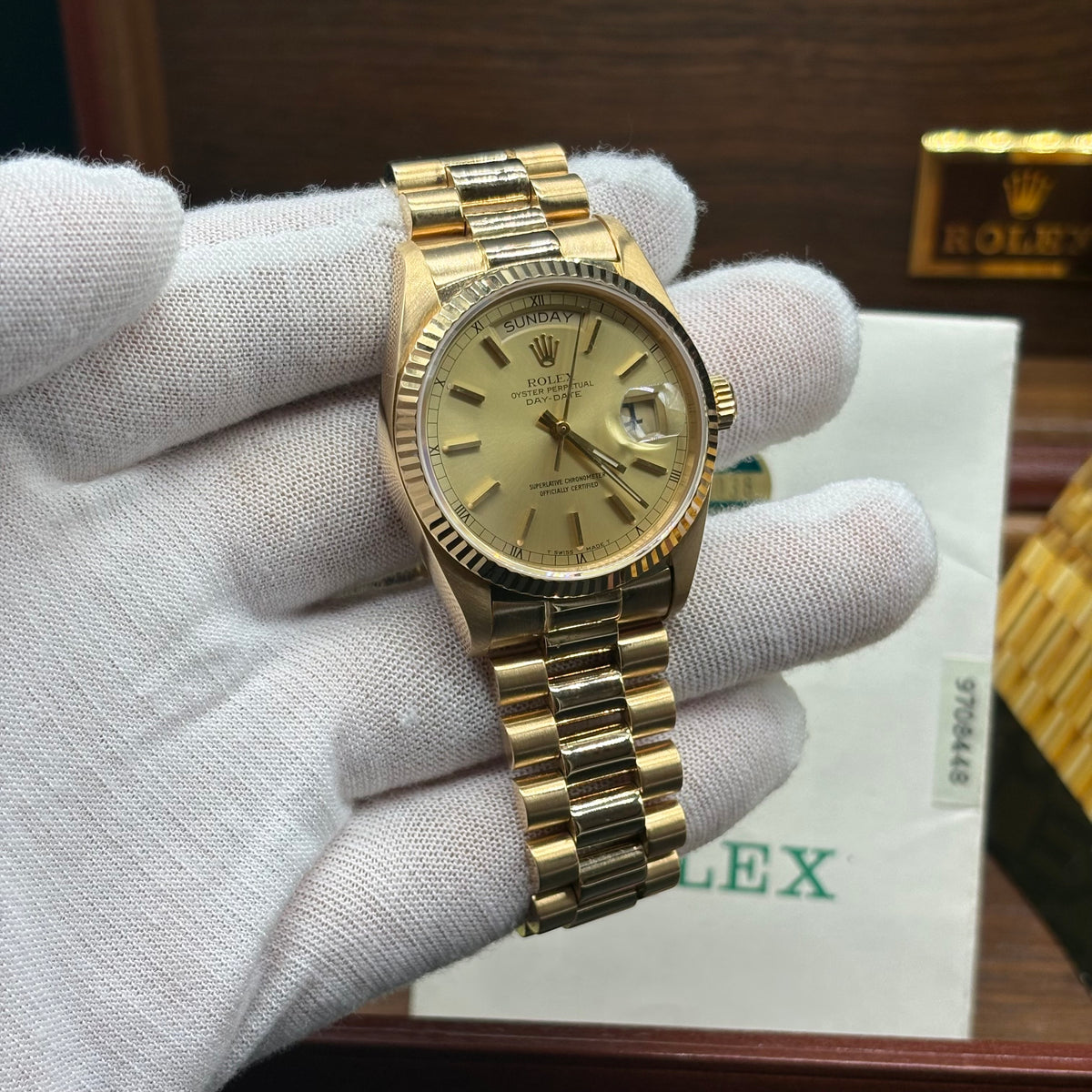 Rolex Day-Date 36mm 18K Yellow Gold Champagne Dial Complete Set