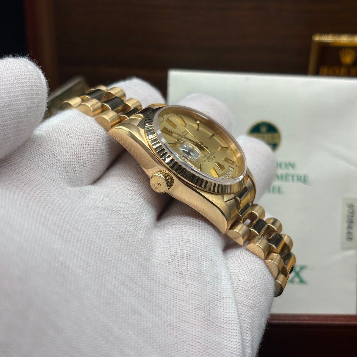 Rolex Day-Date 36mm 18K Yellow Gold Champagne Dial Complete Set
