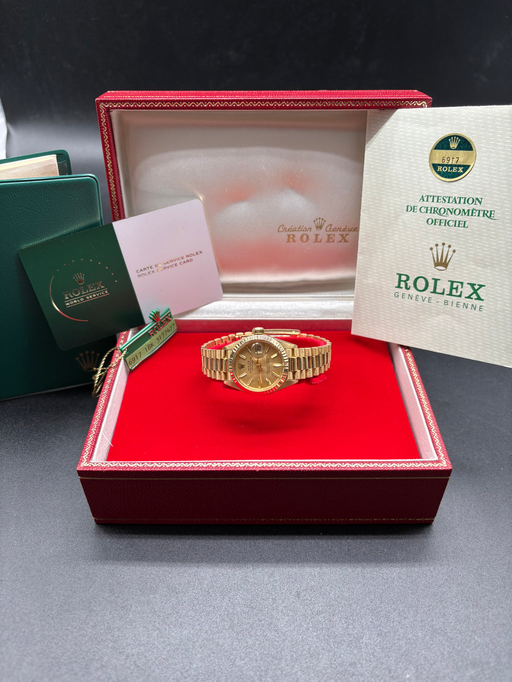 Rolex Lady-Datejust 26mm Solid Gold Champagne Dial Full-Set