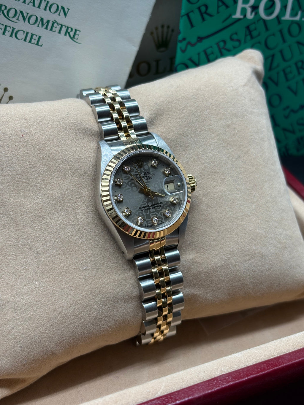 Rolex Lady-Datejust 26mm Anniversary Silver Diamond Dial Full-Set