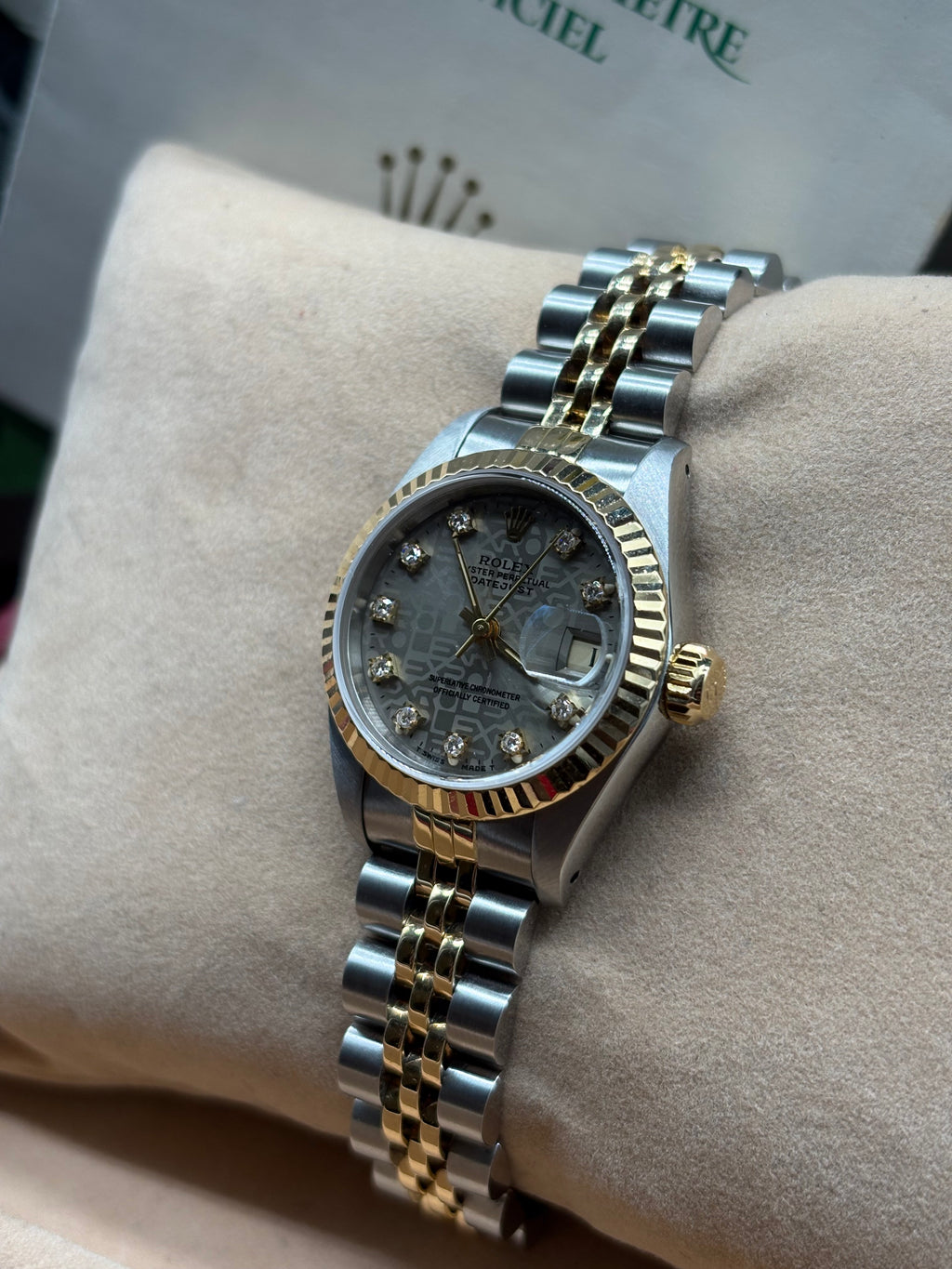 Rolex Lady-Datejust 26mm Anniversary Silver Diamond Dial Full-Set