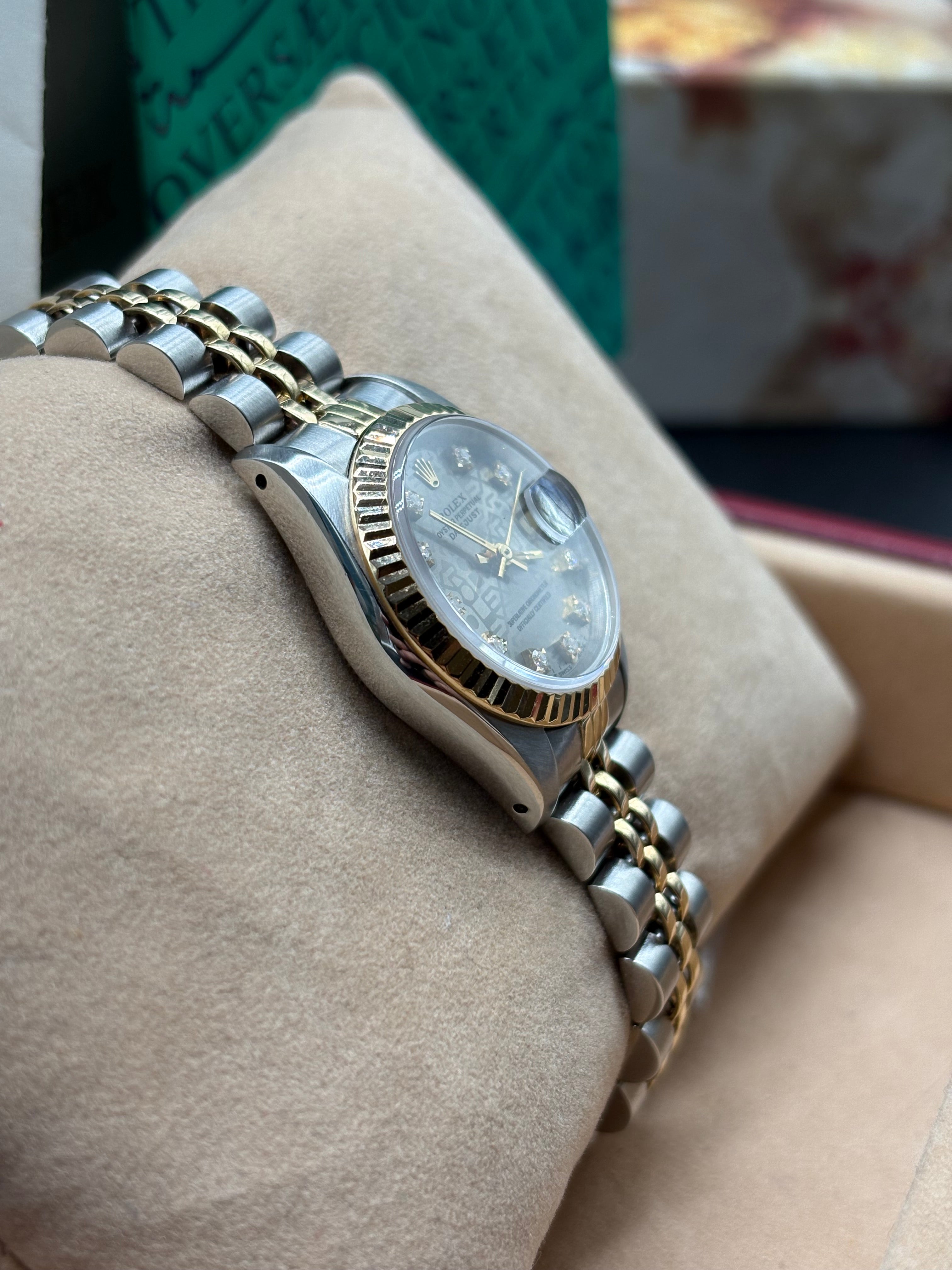 Rolex Lady-Datejust 26mm Anniversary Silver Diamond Dial Full-Set