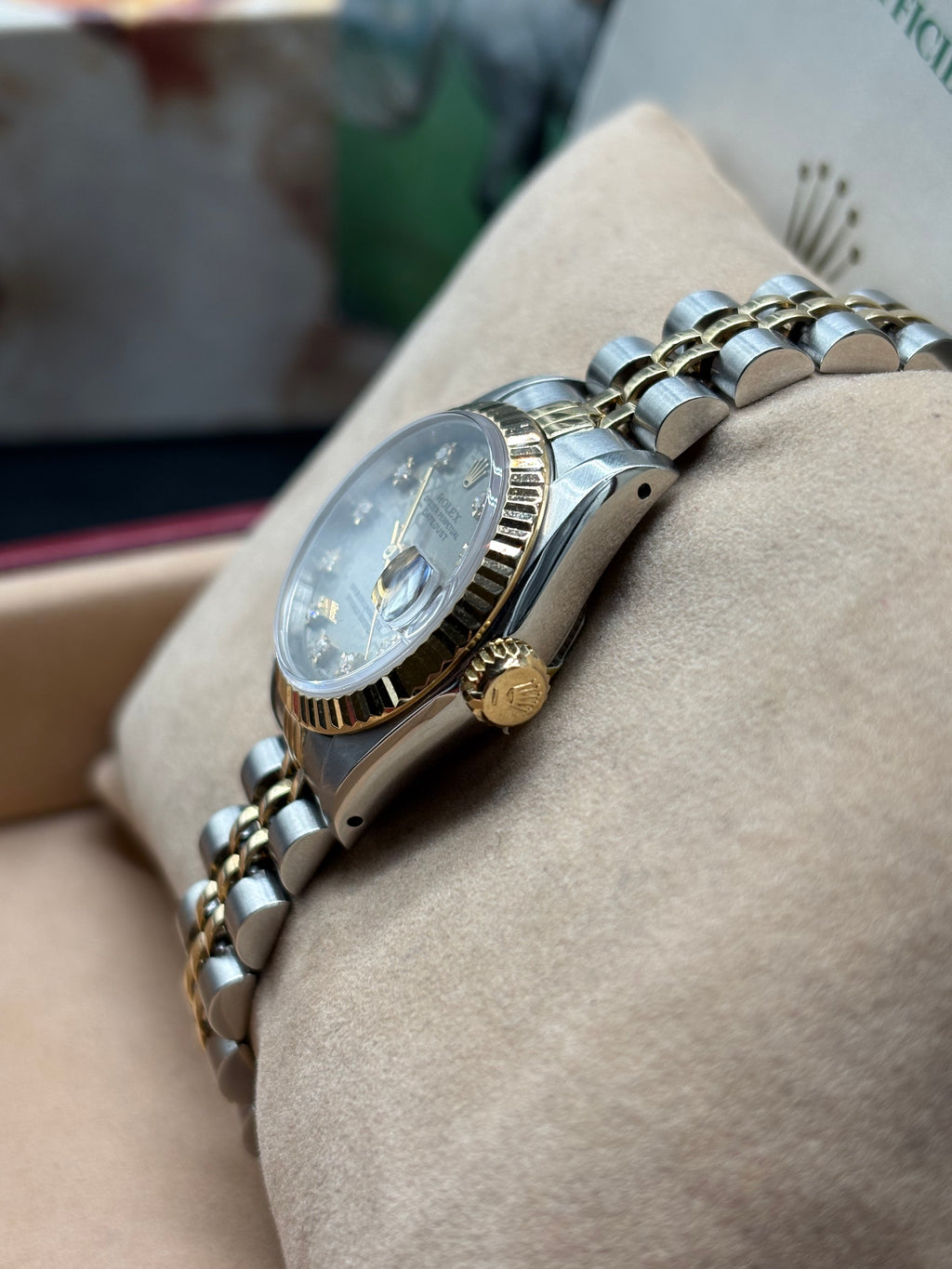 Rolex Lady-Datejust 26mm Anniversary Silver Diamond Dial Full-Set