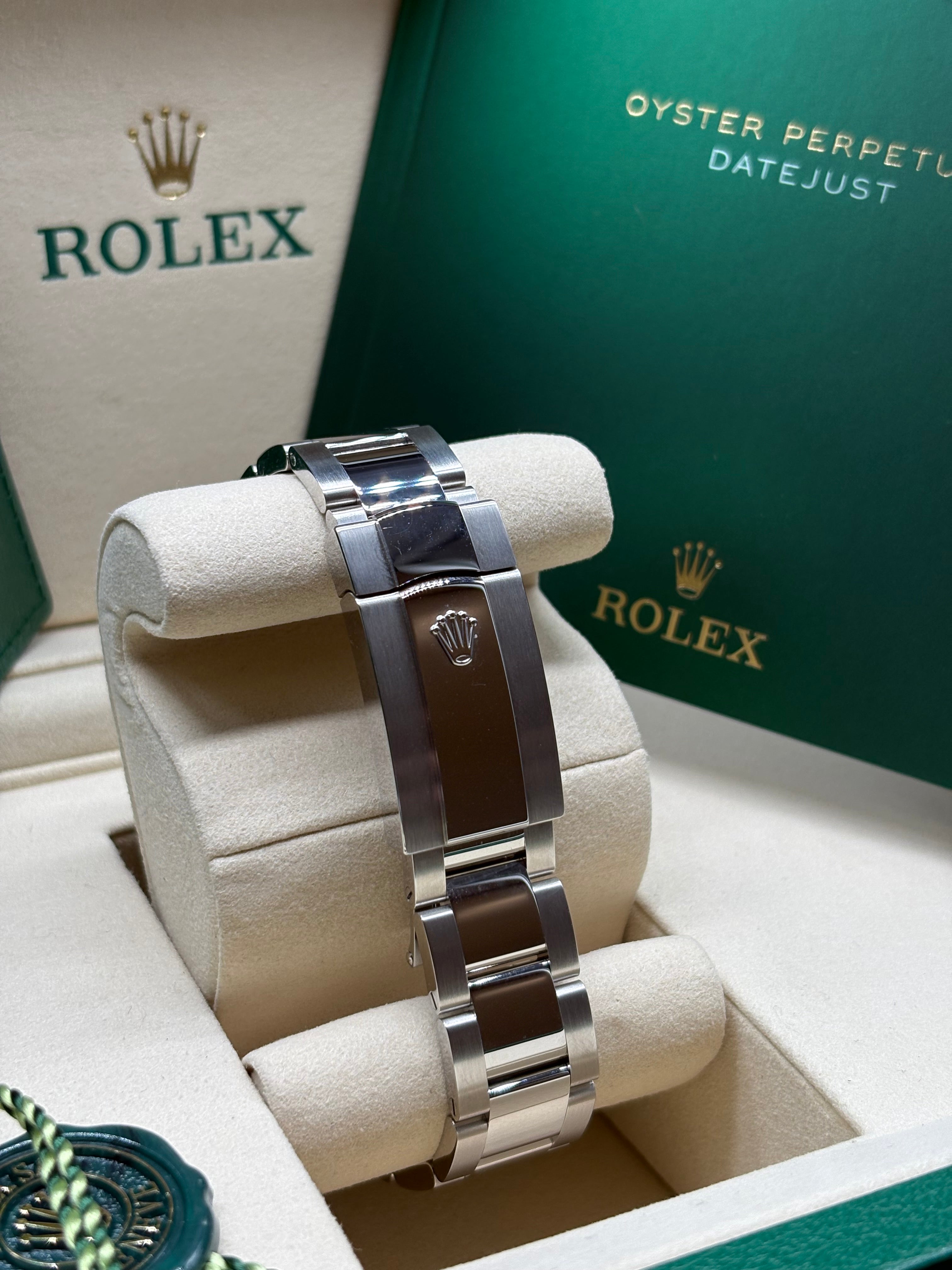 Rolex Datejust 41 Stainless Steel "Wimbledon" Dial 126300 Full Set