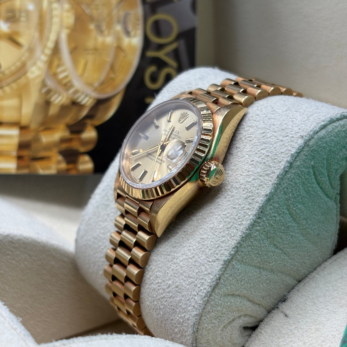 Rolex Lady-Datejust 26mm Champagne Dial 18kt Yellow Gold - Ref. 69178