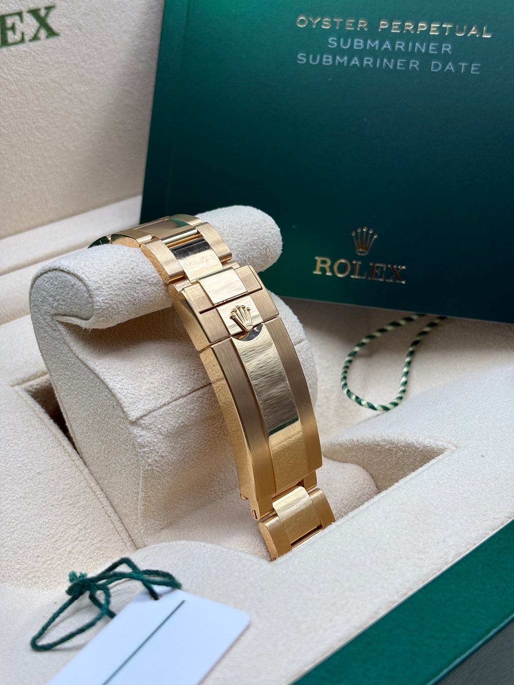 Rolex Submariner Date 41mm Blue Dial Solid 18kt Yellow Gold - Ref. 126618LB