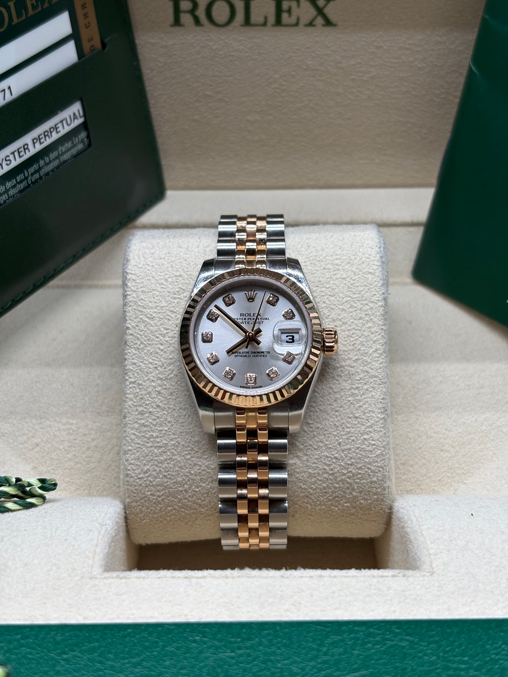 Rolex Lady-Datejust 26mm Silver Diamond Dial Hidden Clasp Full Set