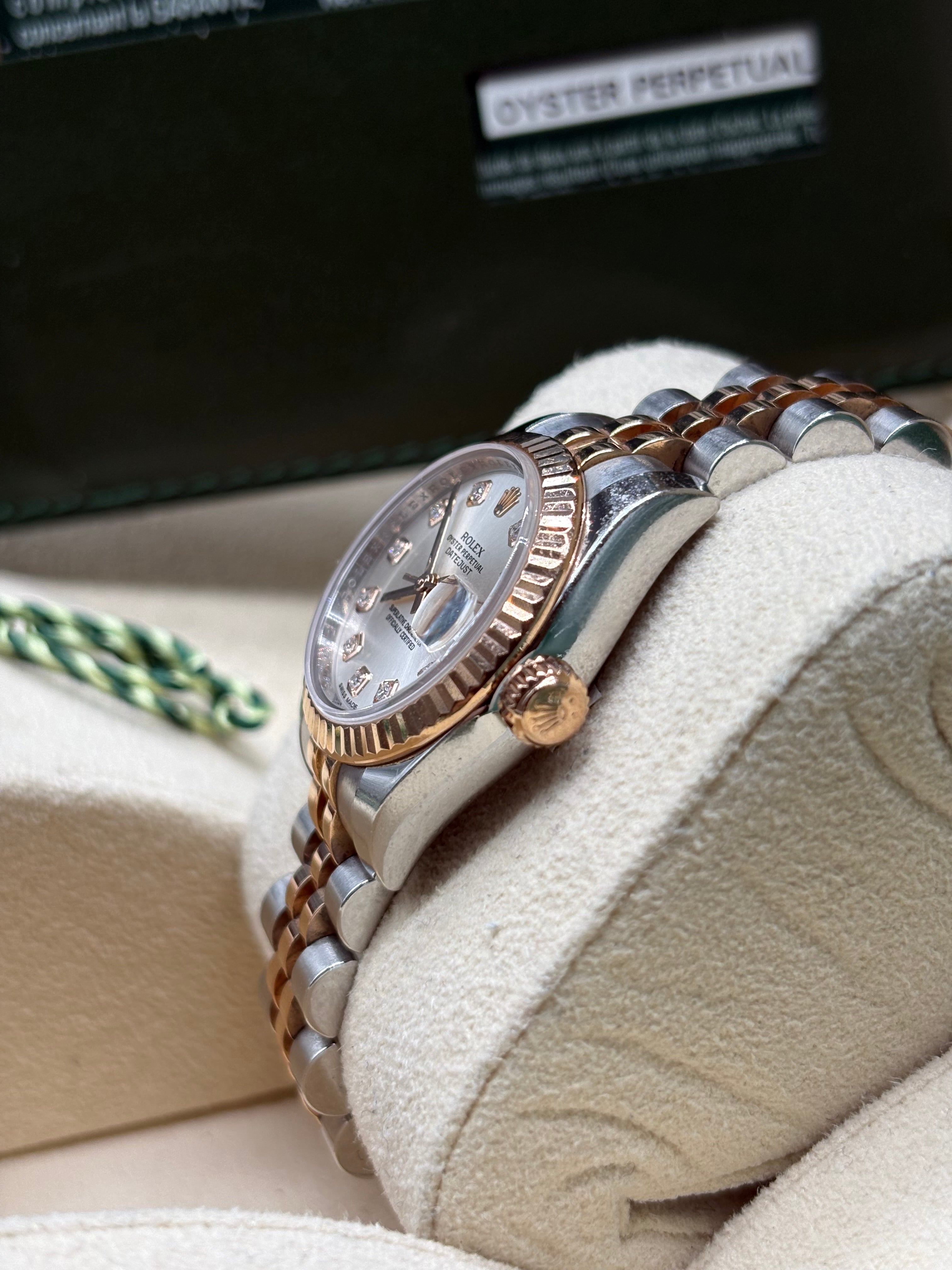 Rolex Lady-Datejust 26mm Silver Diamond Dial Hidden Clasp Full Set